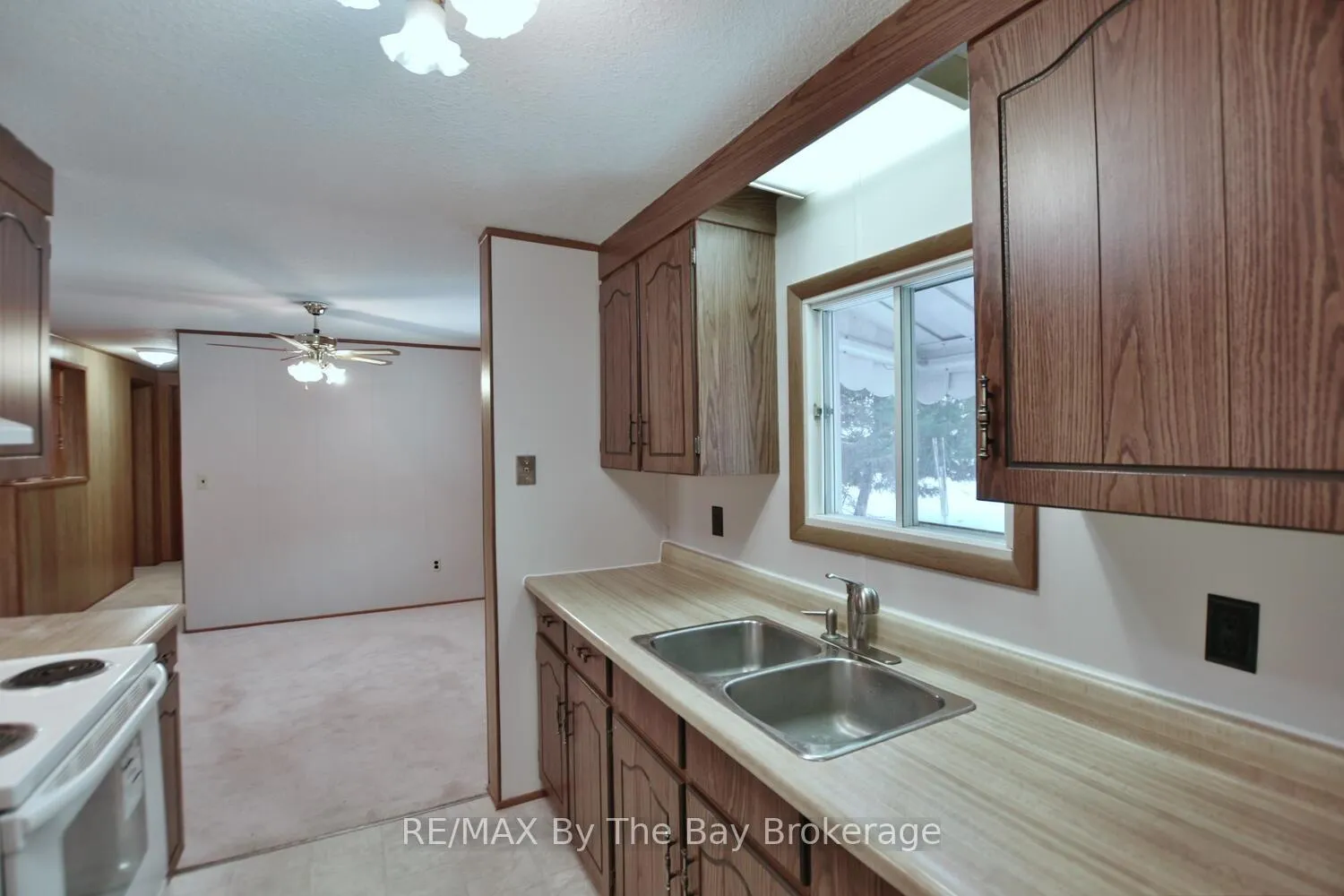 Photo 20 of 11 Carruthers Street S, Wasaga Beach — HOMEH