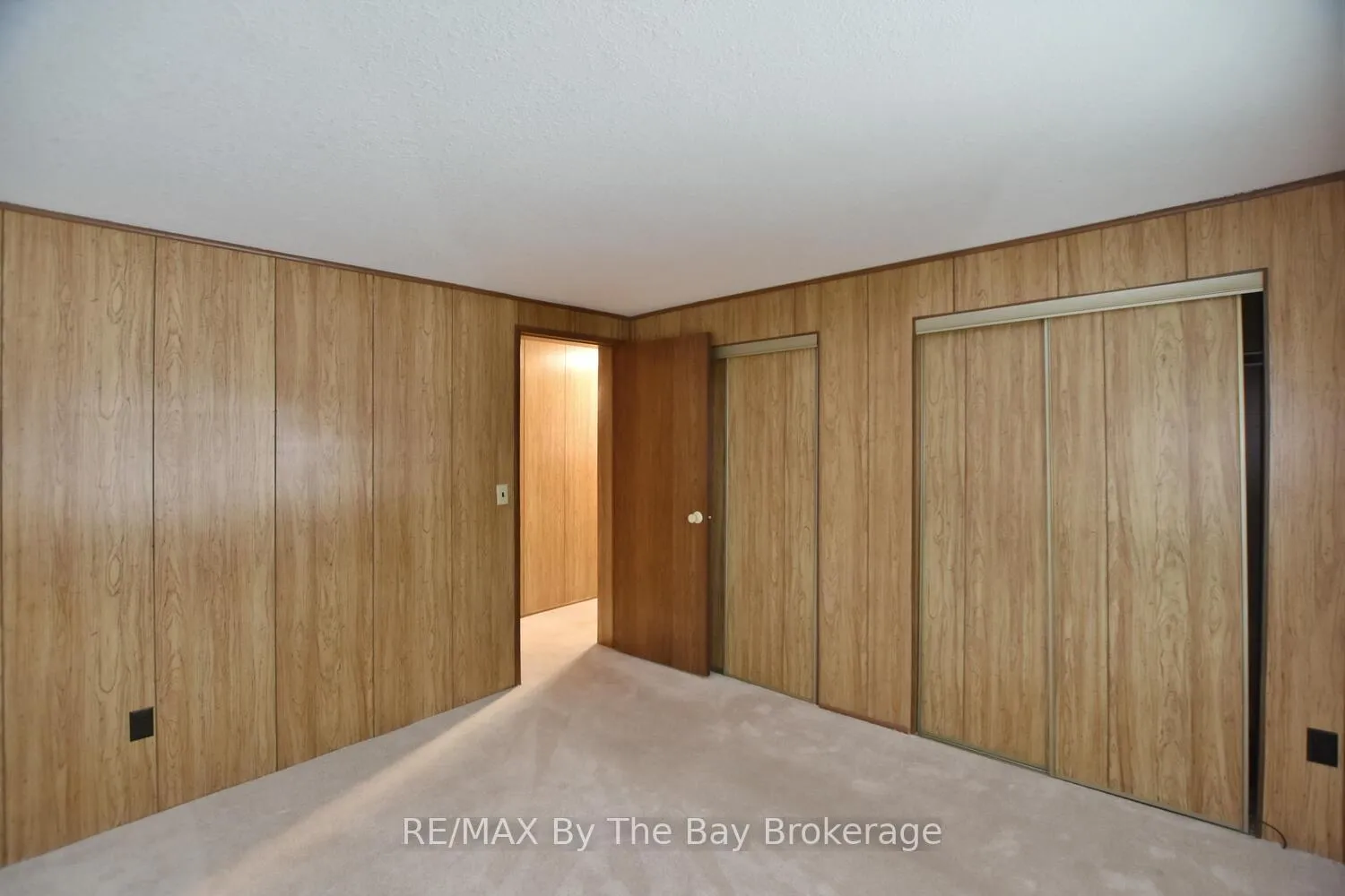 Photo 30 of 11 Carruthers Street S, Wasaga Beach — HOMEH
