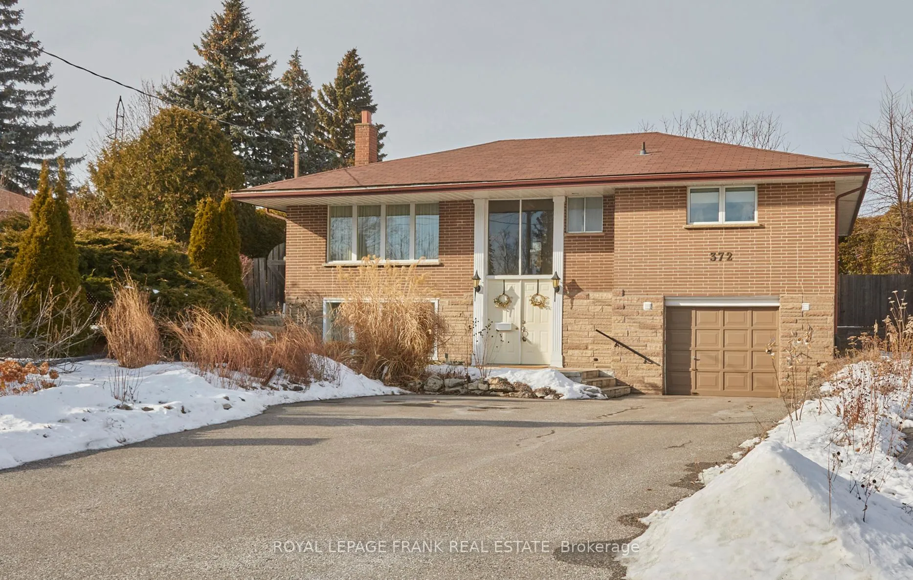 Photo 1 of 372 Arbor Court, Oshawa, McLaughlin — HOMEH