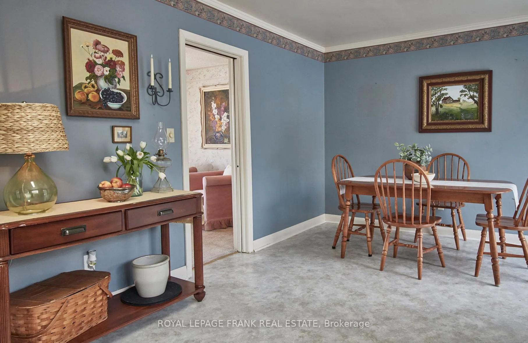 Photo 9 of 372 Arbor Court, Oshawa, McLaughlin — HOMEH