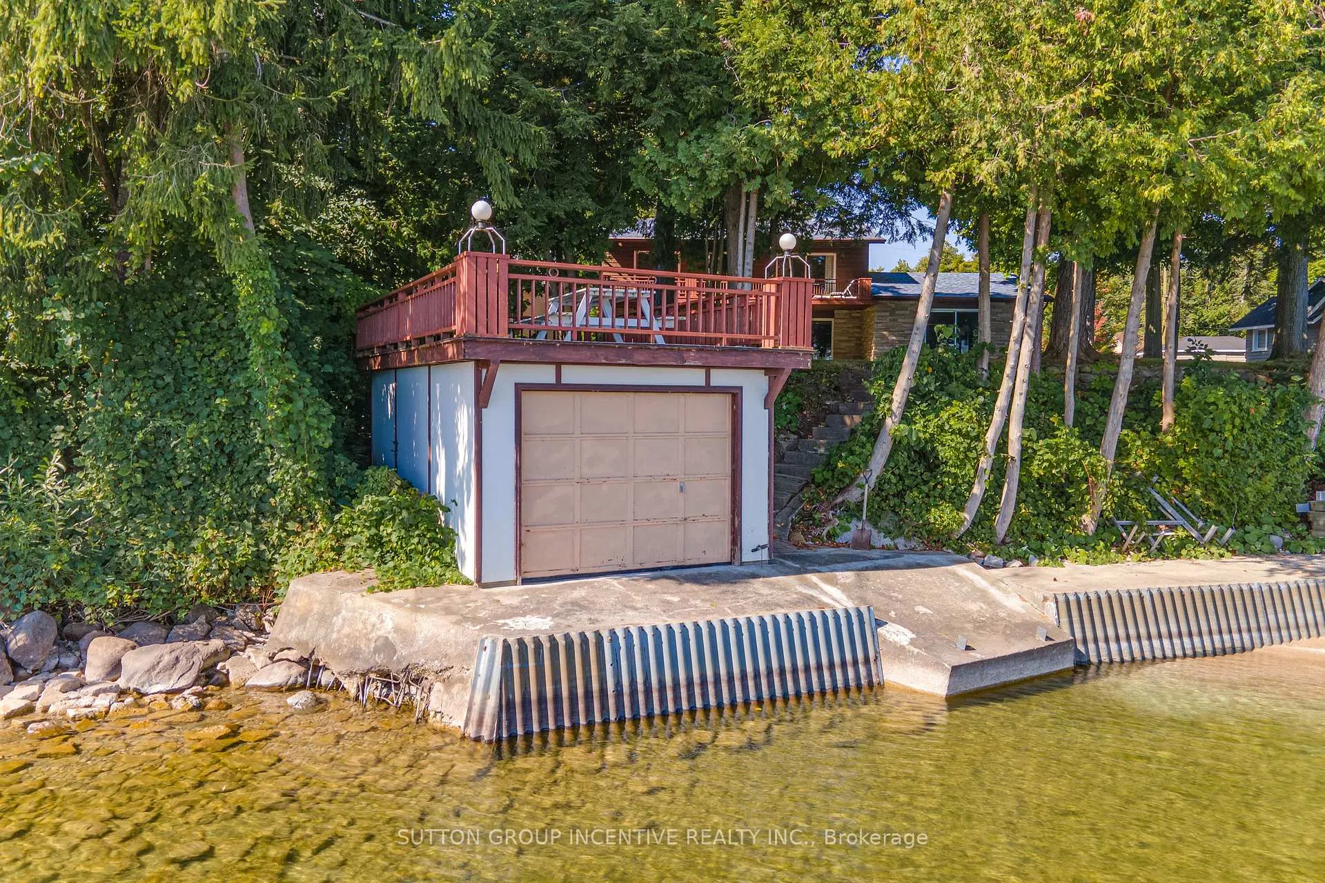 Photo 8 of 201-C Tynhead Road, Barrie, South Shore — HOMEH