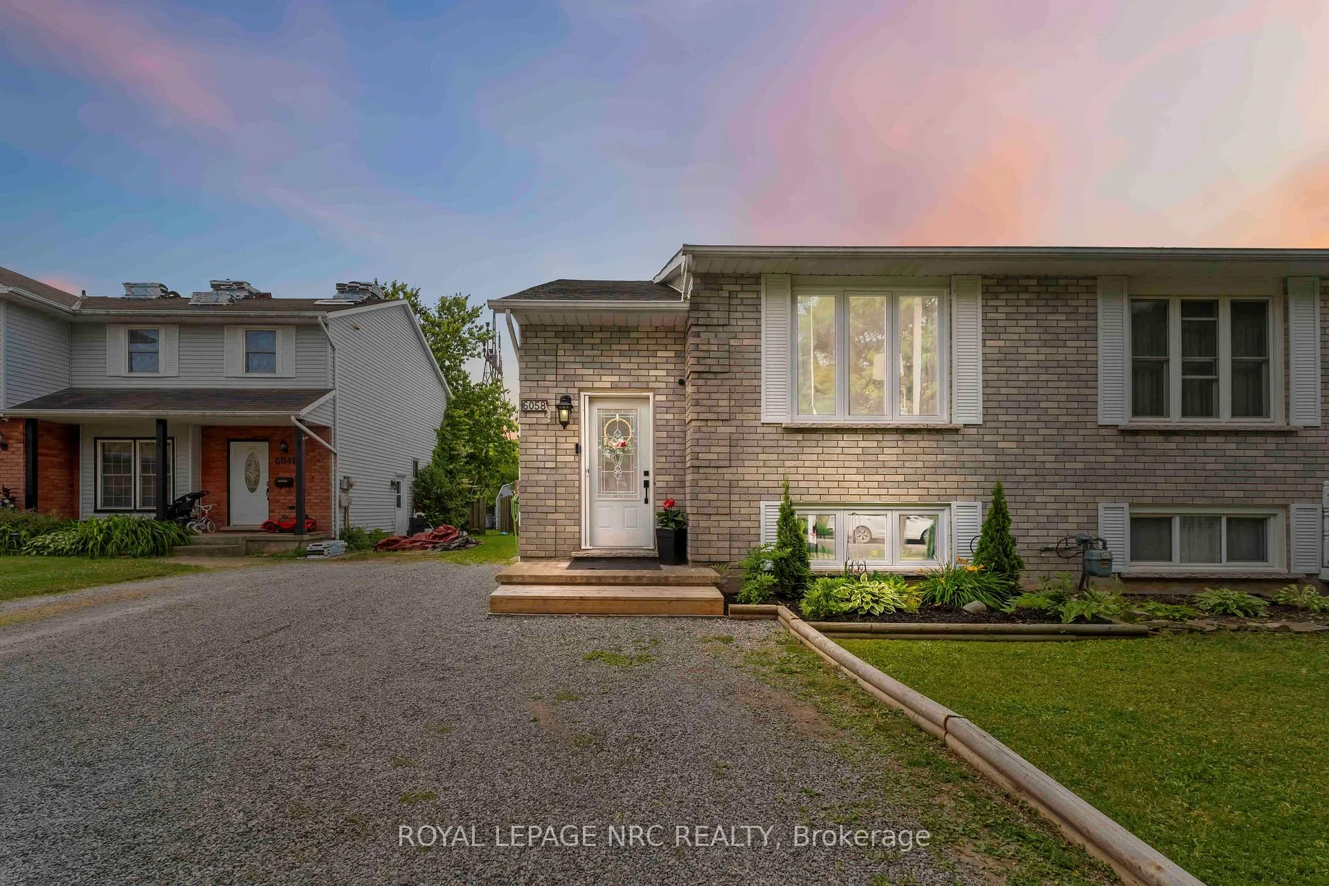 Photo 2 of 6058 Wildrose Crescent, Niagara Falls, Oldfield — HOMEH