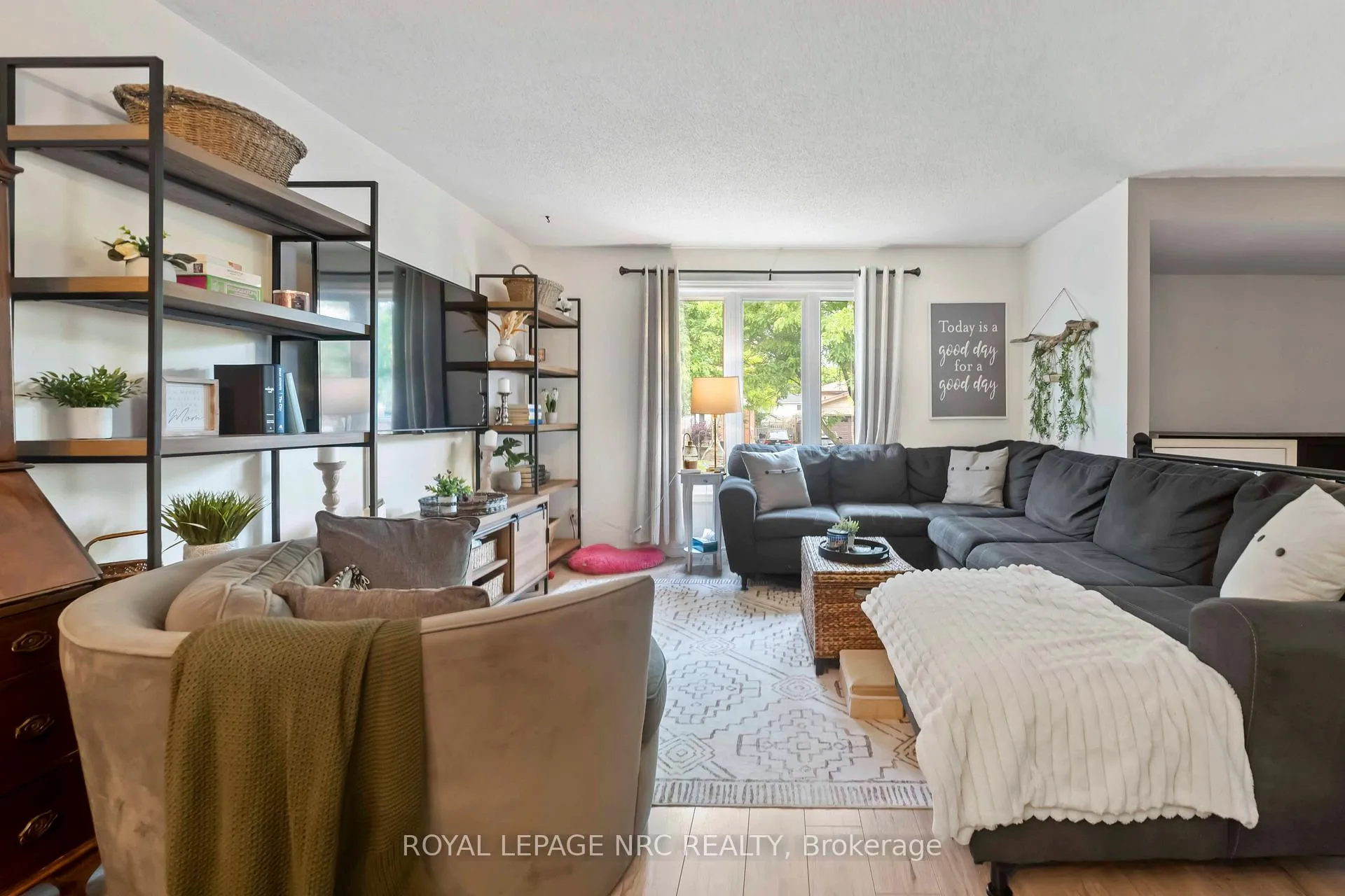 Photo 9 of 6058 Wildrose Crescent, Niagara Falls, Oldfield — HOMEH
