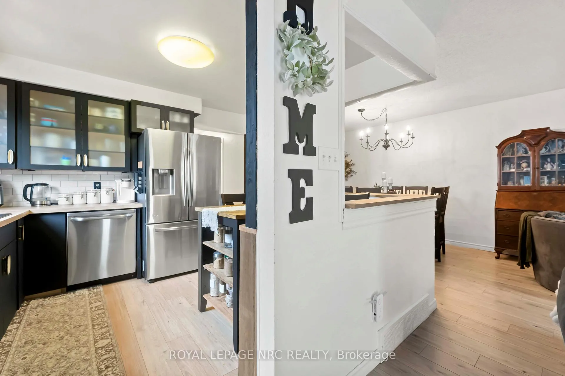 Photo 11 of 6058 Wildrose Crescent, Niagara Falls, Oldfield — HOMEH
