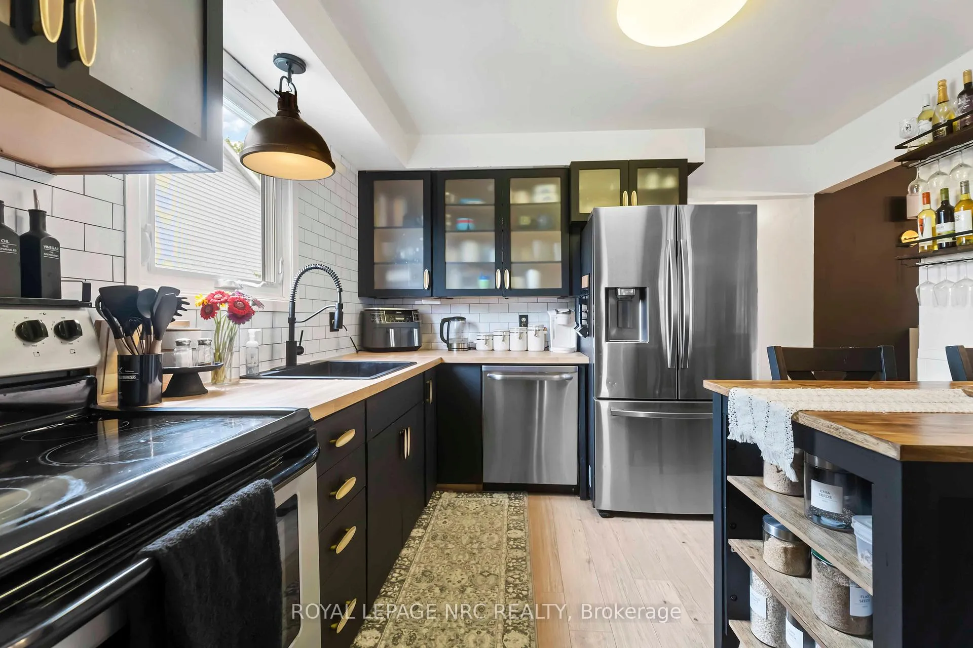Photo 12 of 6058 Wildrose Crescent, Niagara Falls, Oldfield — HOMEH