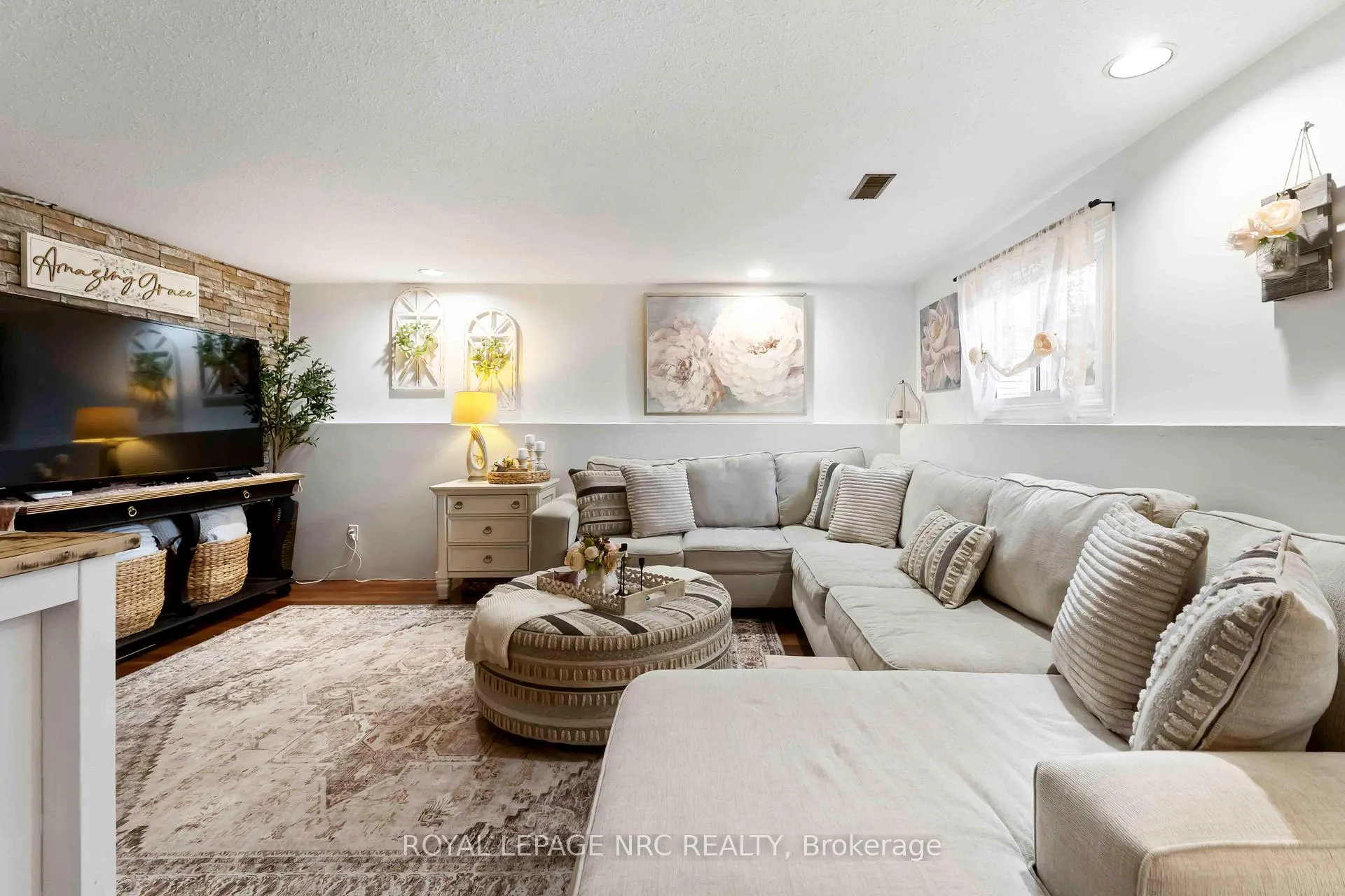 Photo 24 of 6058 Wildrose Crescent, Niagara Falls, Oldfield — HOMEH