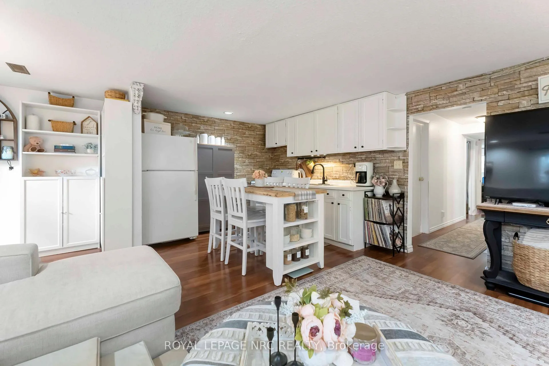 Photo 29 of 6058 Wildrose Crescent, Niagara Falls, Oldfield — HOMEH