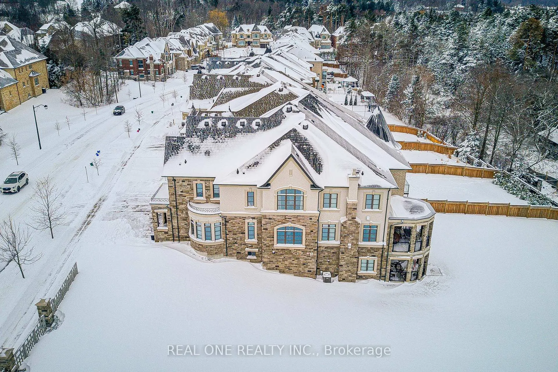 Photo 7 of 99 Glensteeple Trail N, Aurora, Aurora Estates — HOMEH