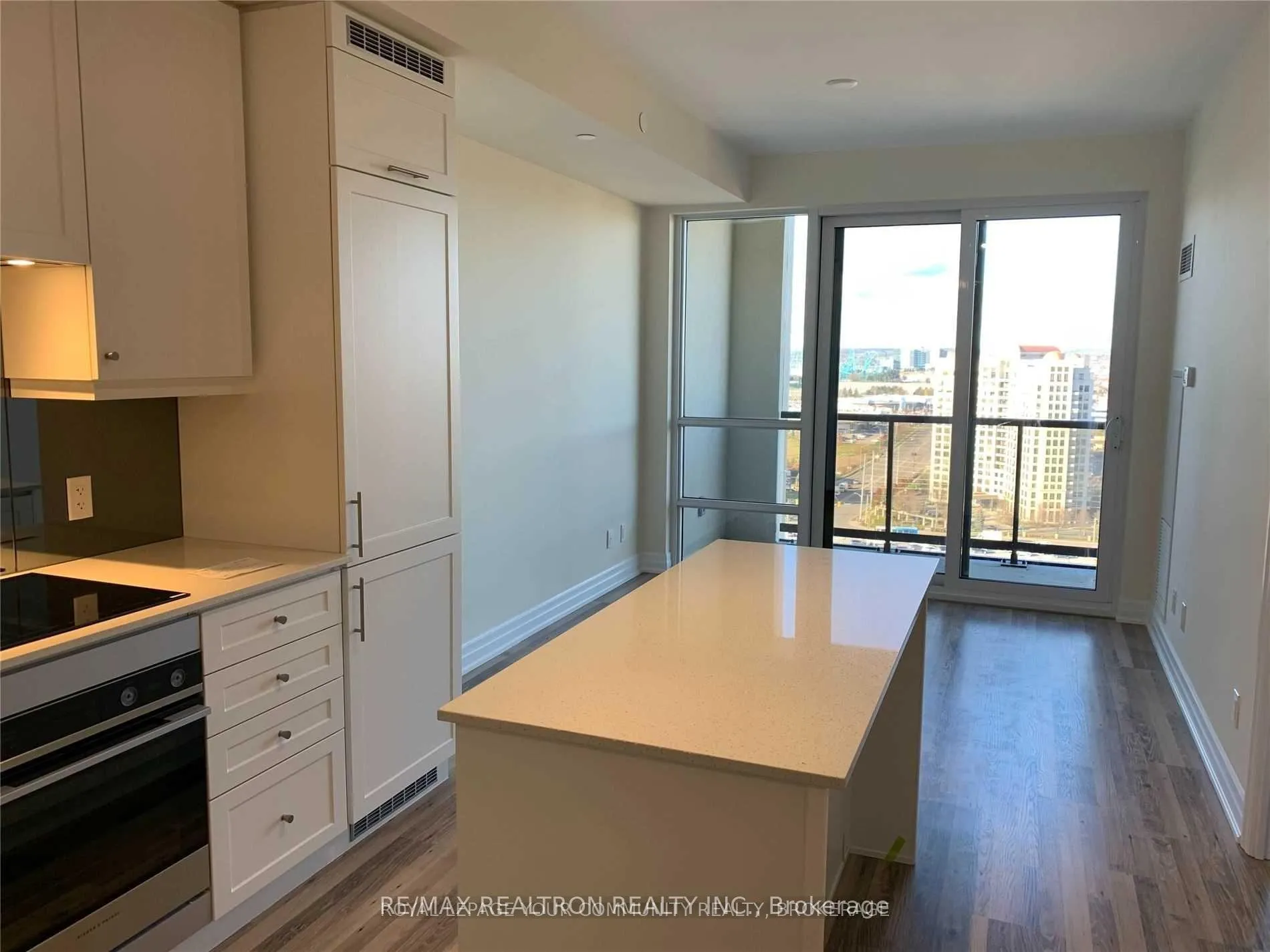 Photo 4 of Unit 1903, 9085 Jane Street, Vaughan, Concord — HOMEH