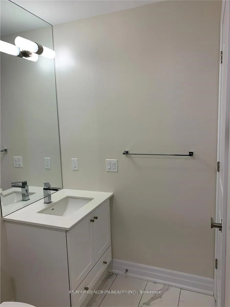 Photo 7 of Unit 1903, 9085 Jane Street, Vaughan, Concord — HOMEH