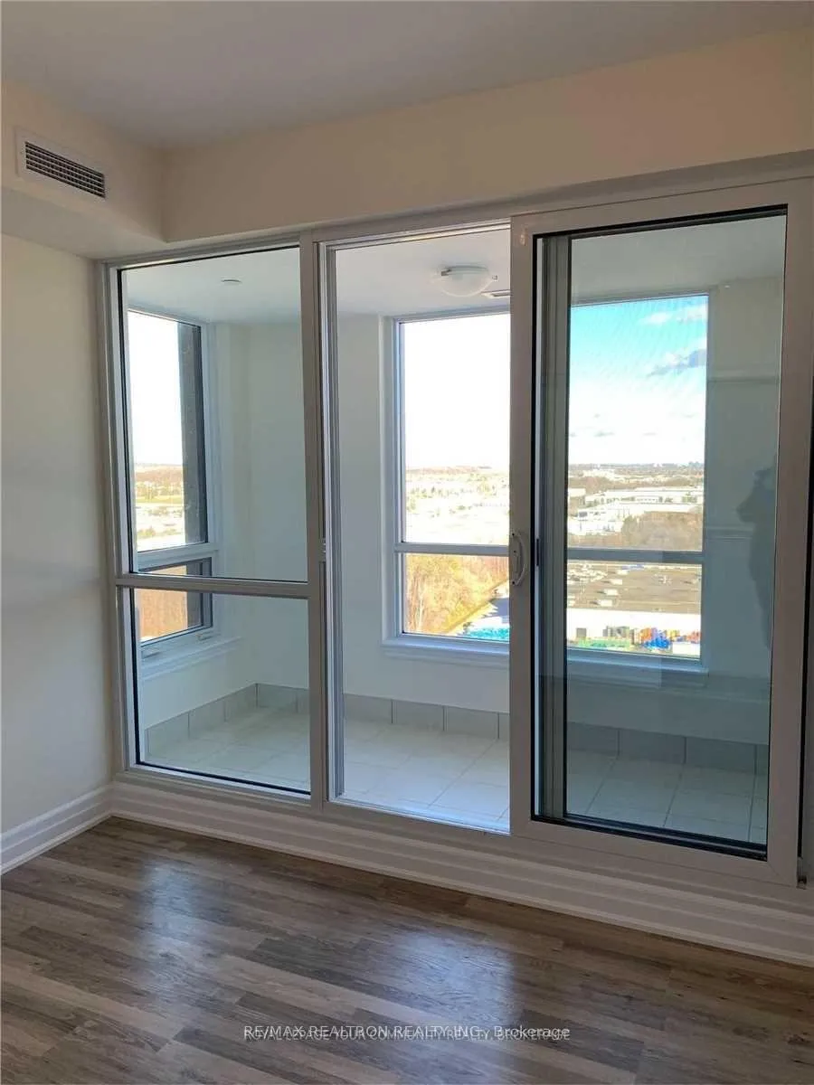 Photo 10 of Unit 1903, 9085 Jane Street, Vaughan, Concord — HOMEH