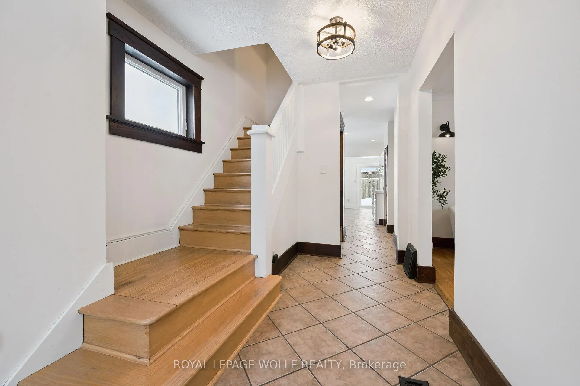 Photo 6 of 32 Dane Street, Kitchener — HOMEH
