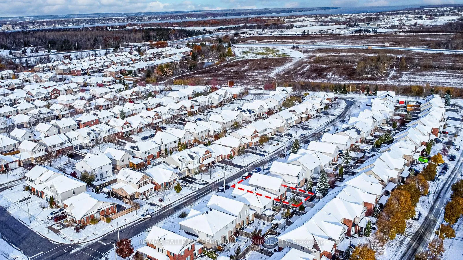 Photo 14 of 29 Brookwood Drive, Barrie, 400 West — HOMEH