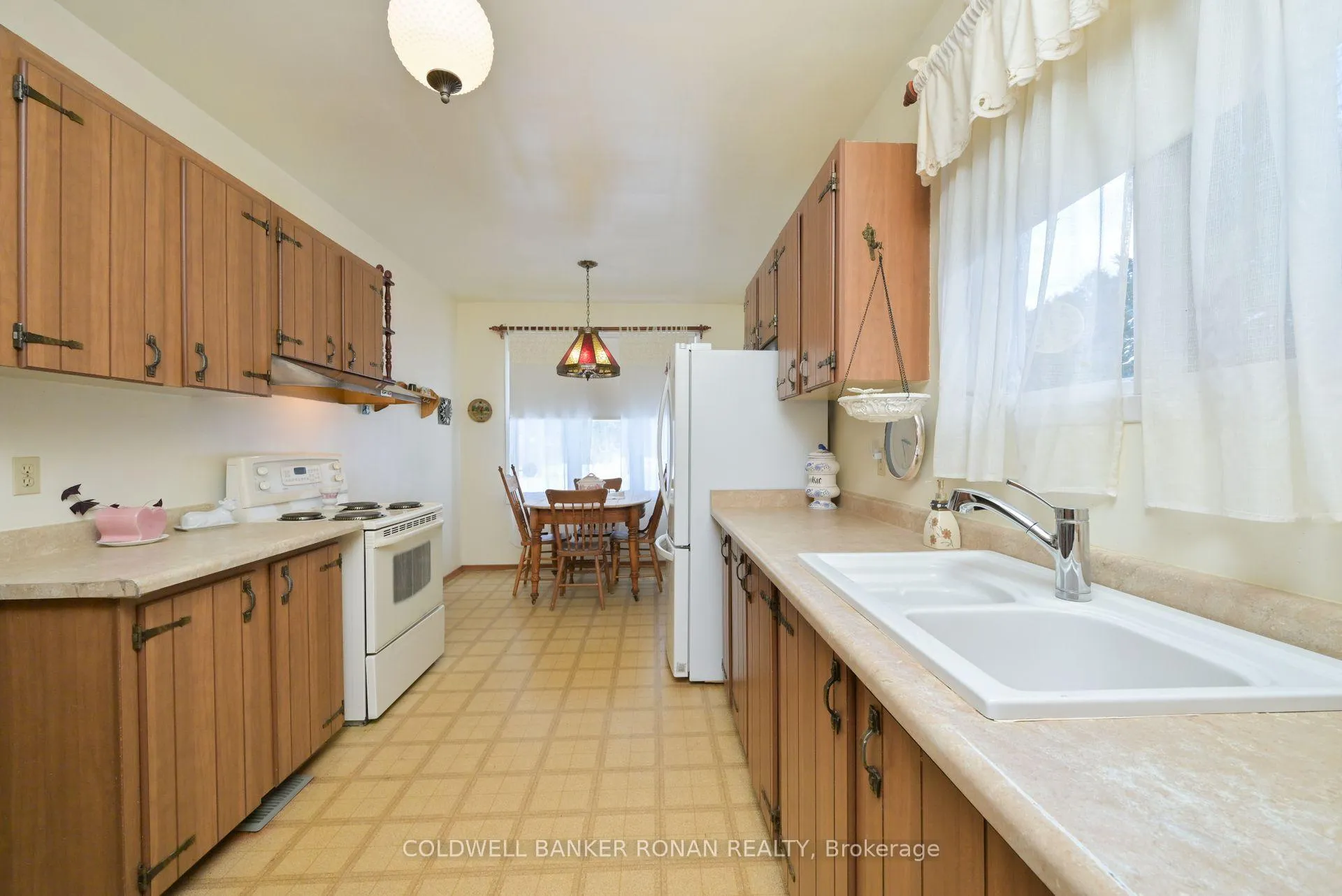 Photo 4 of 1406 10th Side Road, New Tecumseth, Rural New Tecumseth — HOMEH
