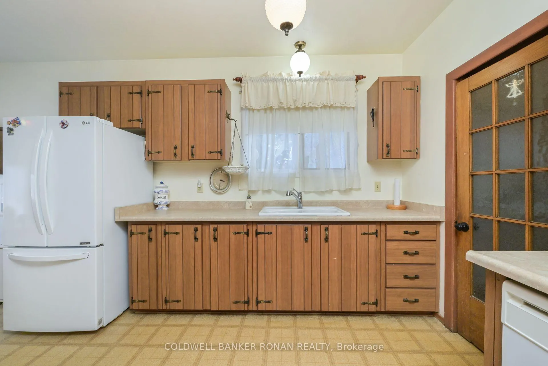 Photo 5 of 1406 10th Side Road, New Tecumseth, Rural New Tecumseth — HOMEH