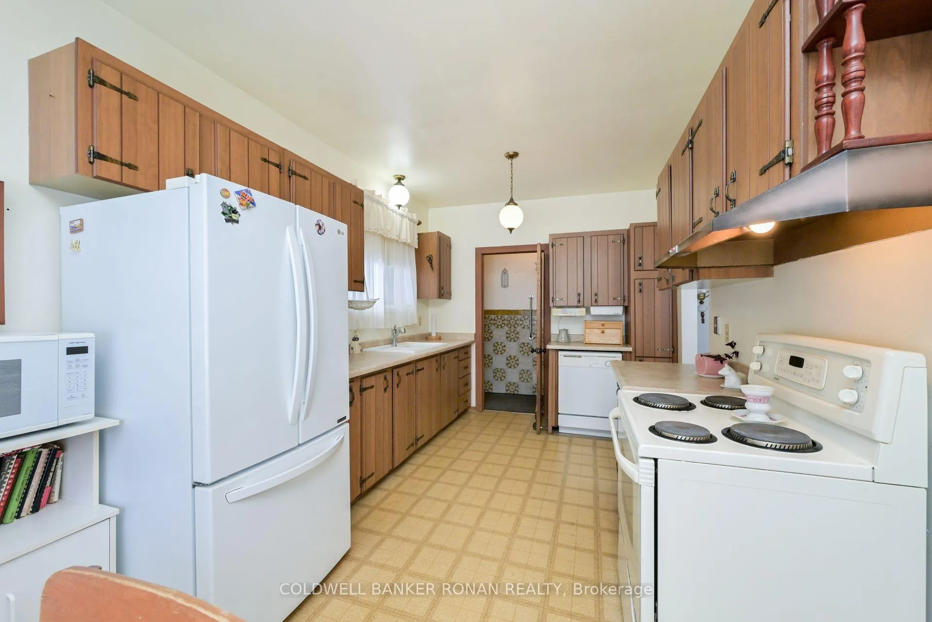 Photo 7 of 1406 10th Side Road, New Tecumseth, Rural New Tecumseth — HOMEH