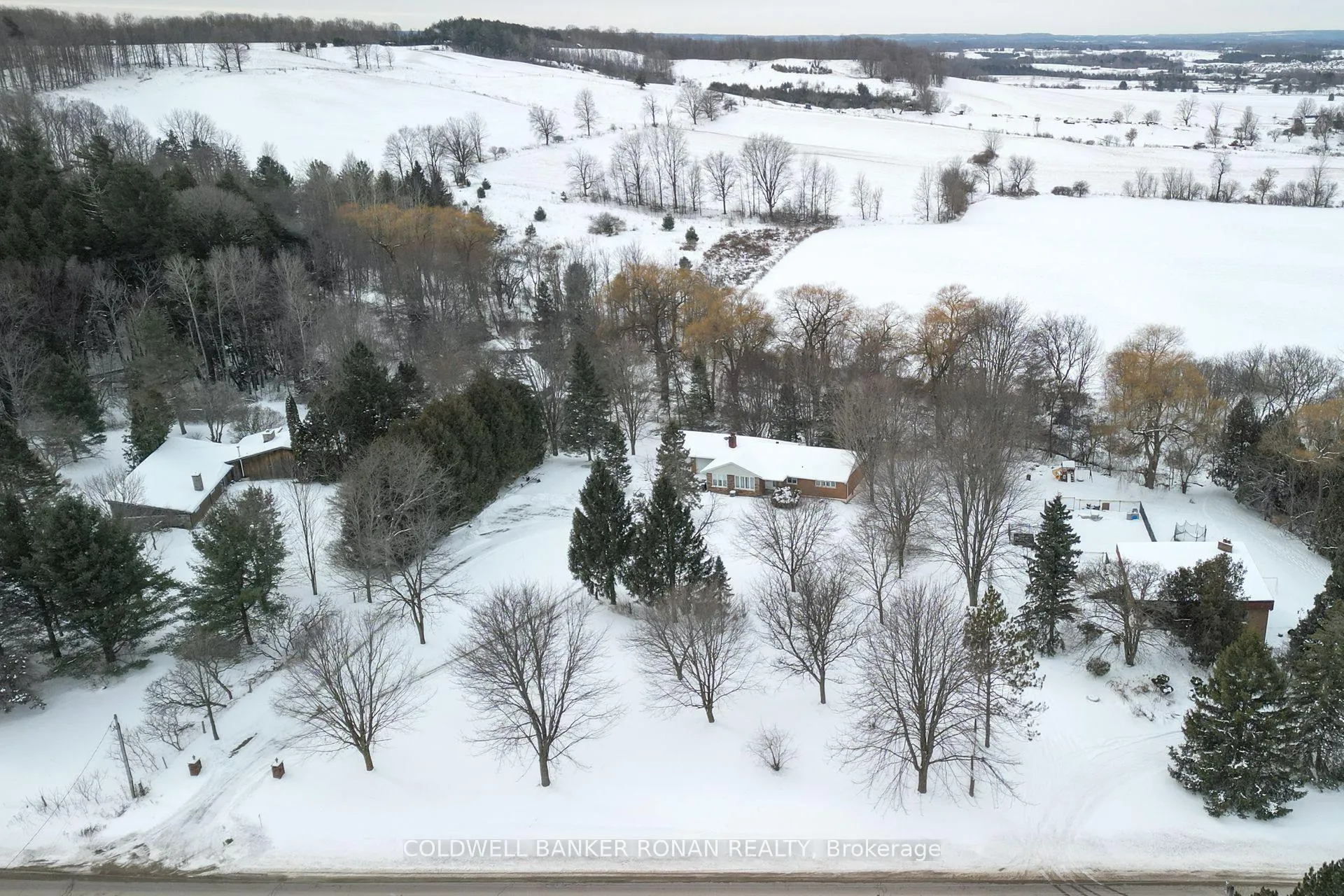 Photo 32 of 1406 10th Side Road, New Tecumseth, Rural New Tecumseth — HOMEH