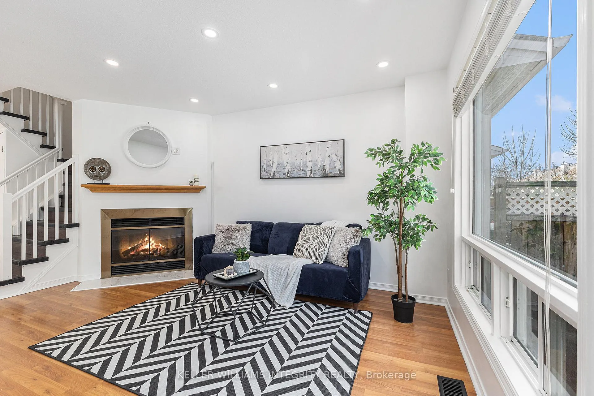 Photo 6 of 274 stoneway Drive W, Ottawa, Barrhaven East — HOMEH