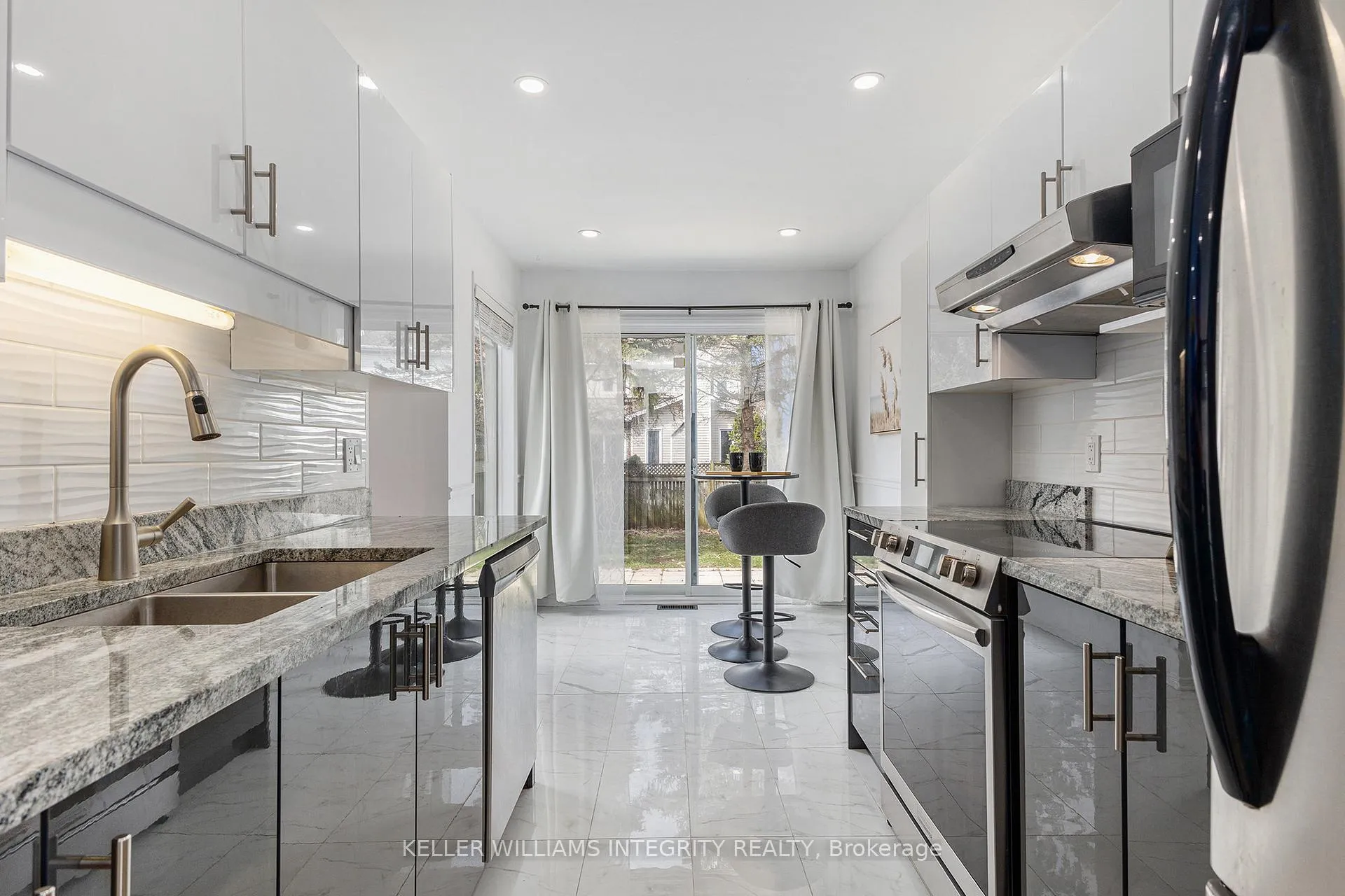 Photo 8 of 274 stoneway Drive W, Ottawa, Barrhaven East — HOMEH