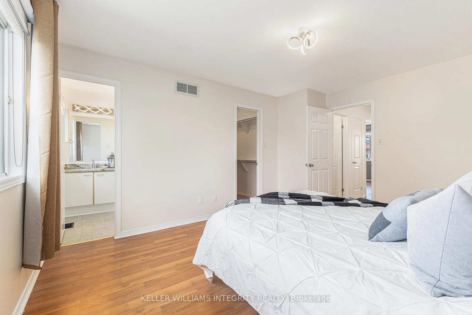Photo 14 of 274 stoneway Drive W, Ottawa, Barrhaven East — HOMEH