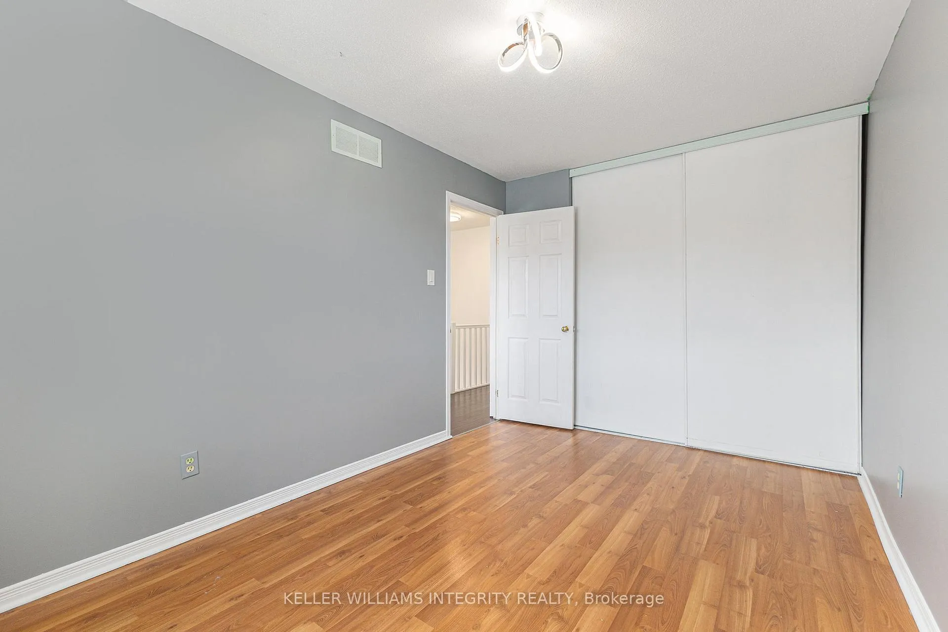 Photo 17 of 274 stoneway Drive W, Ottawa, Barrhaven East — HOMEH