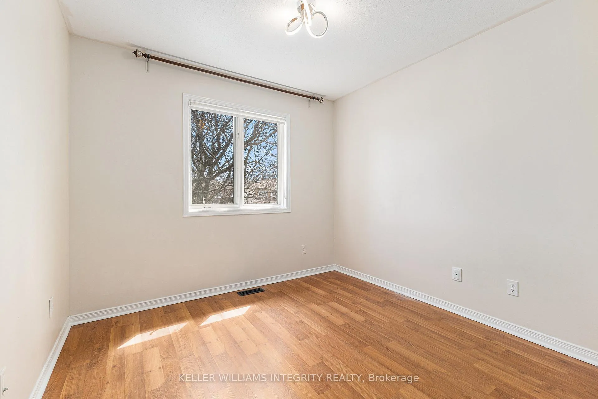 Photo 19 of 274 stoneway Drive W, Ottawa, Barrhaven East — HOMEH