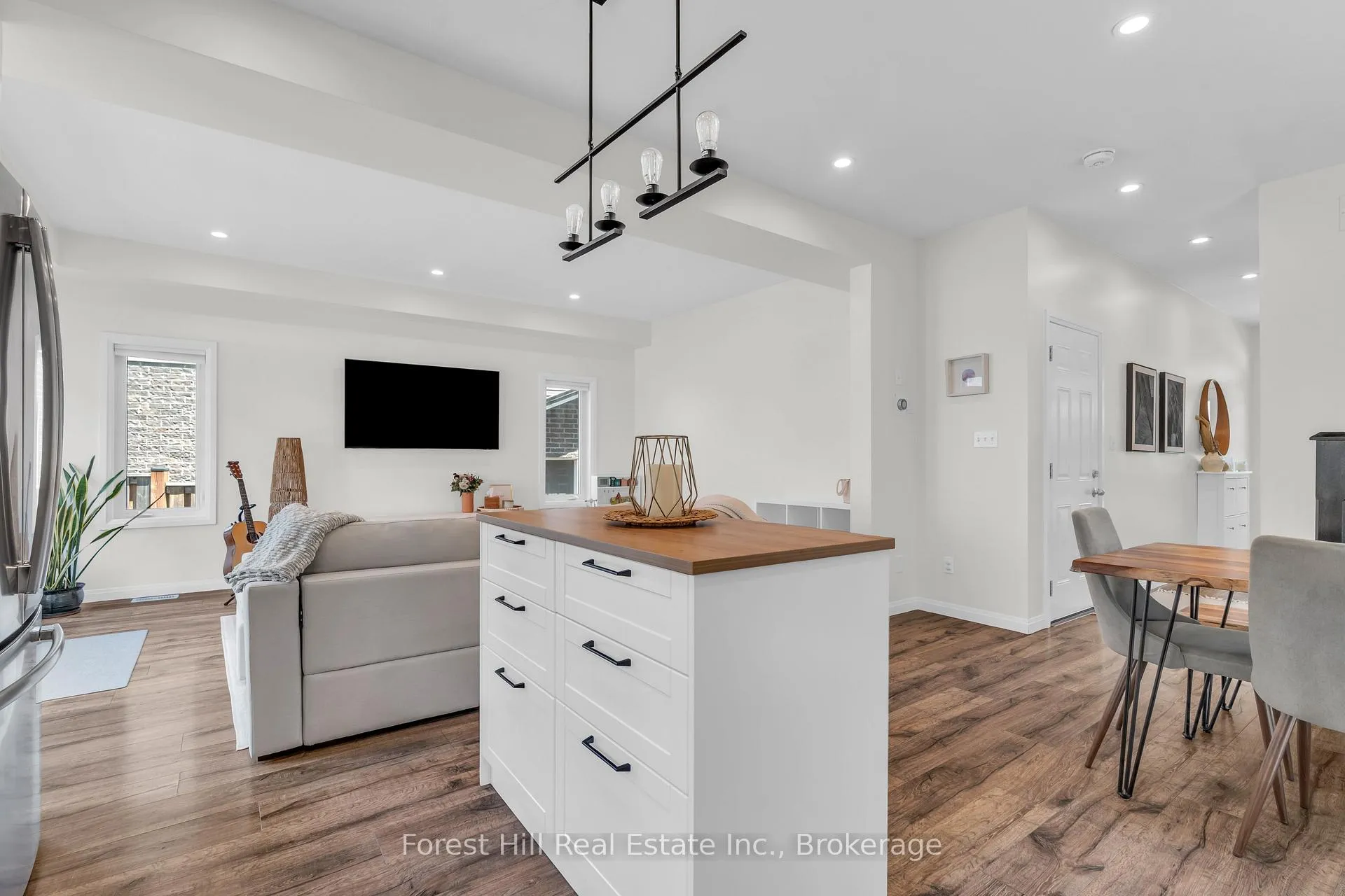 Photo 11 of 290 Ginseng Street, Waterloo — HOMEH