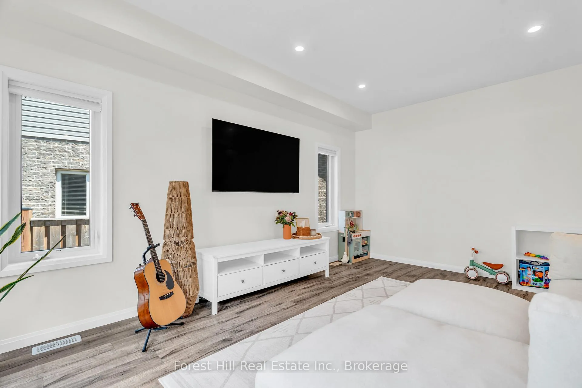 Photo 14 of 290 Ginseng Street, Waterloo — HOMEH
