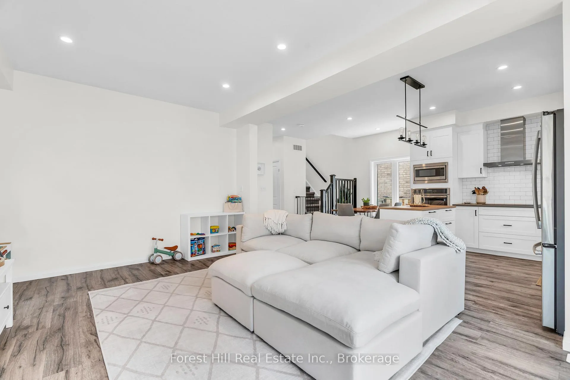 Photo 16 of 290 Ginseng Street, Waterloo — HOMEH