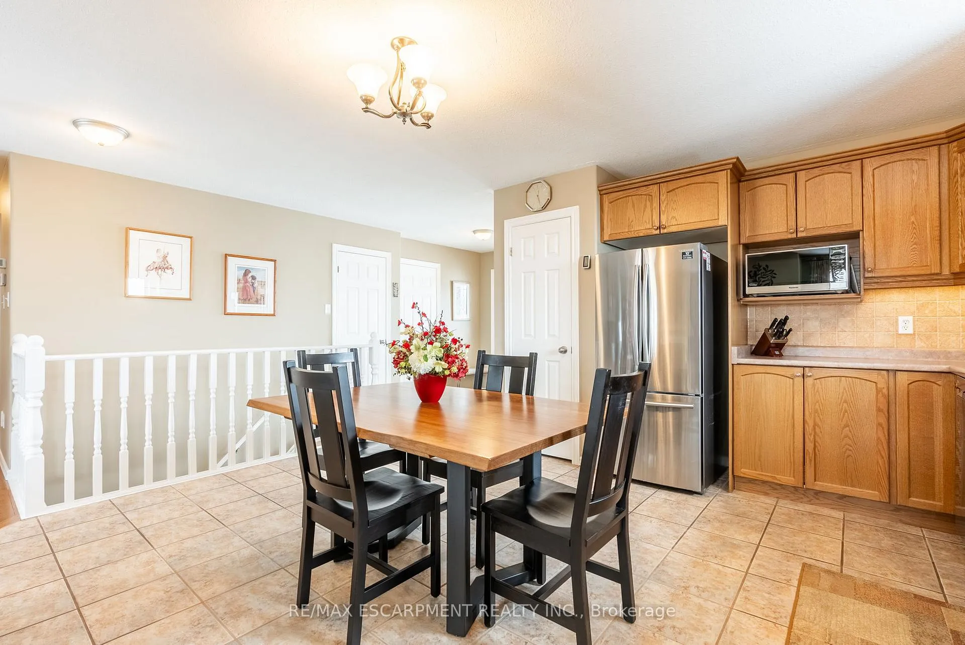 Photo 15 of 22 Mansfield Drive, Brant, South Dumfries — HOMEH