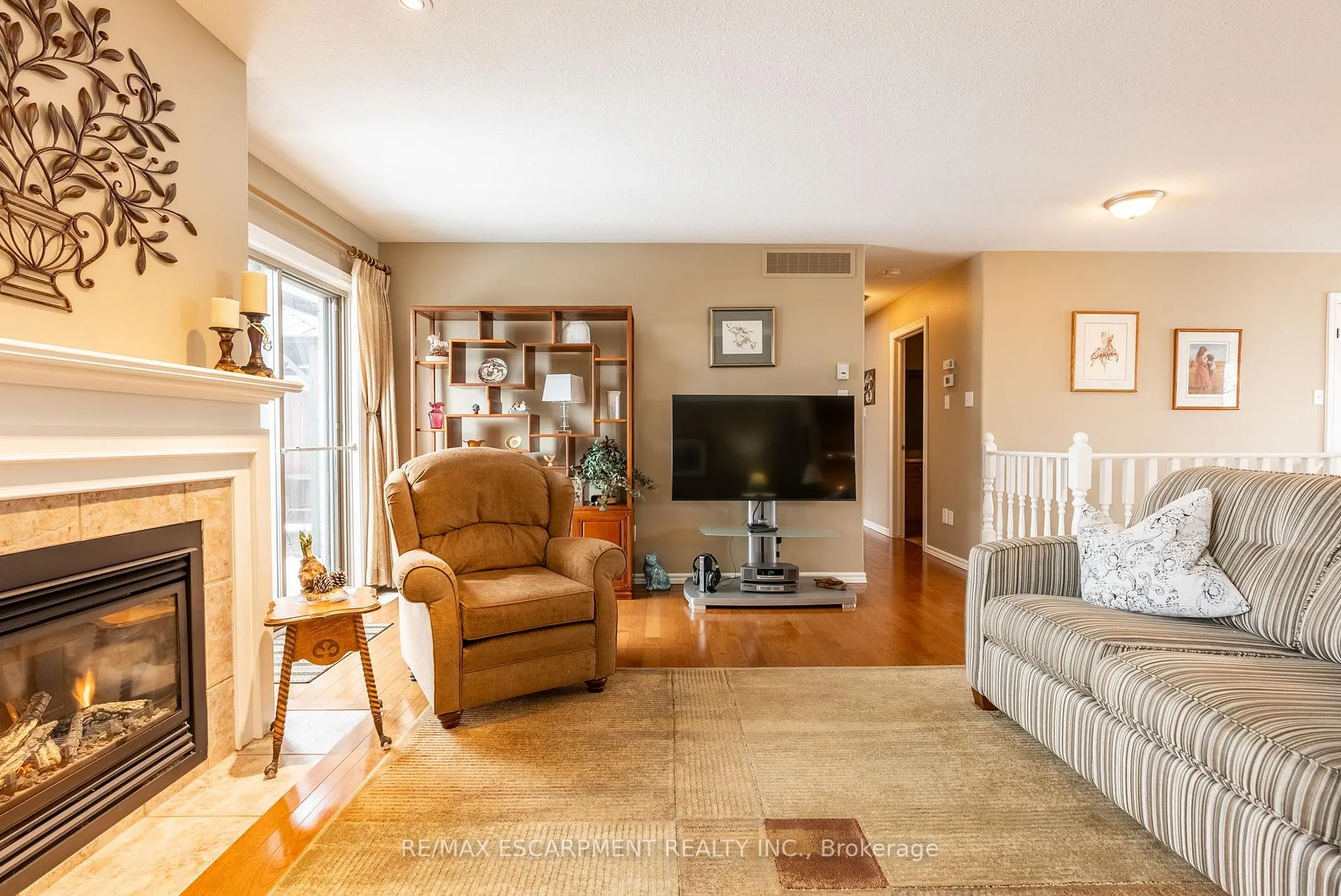 Photo 21 of 22 Mansfield Drive, Brant, South Dumfries — HOMEH