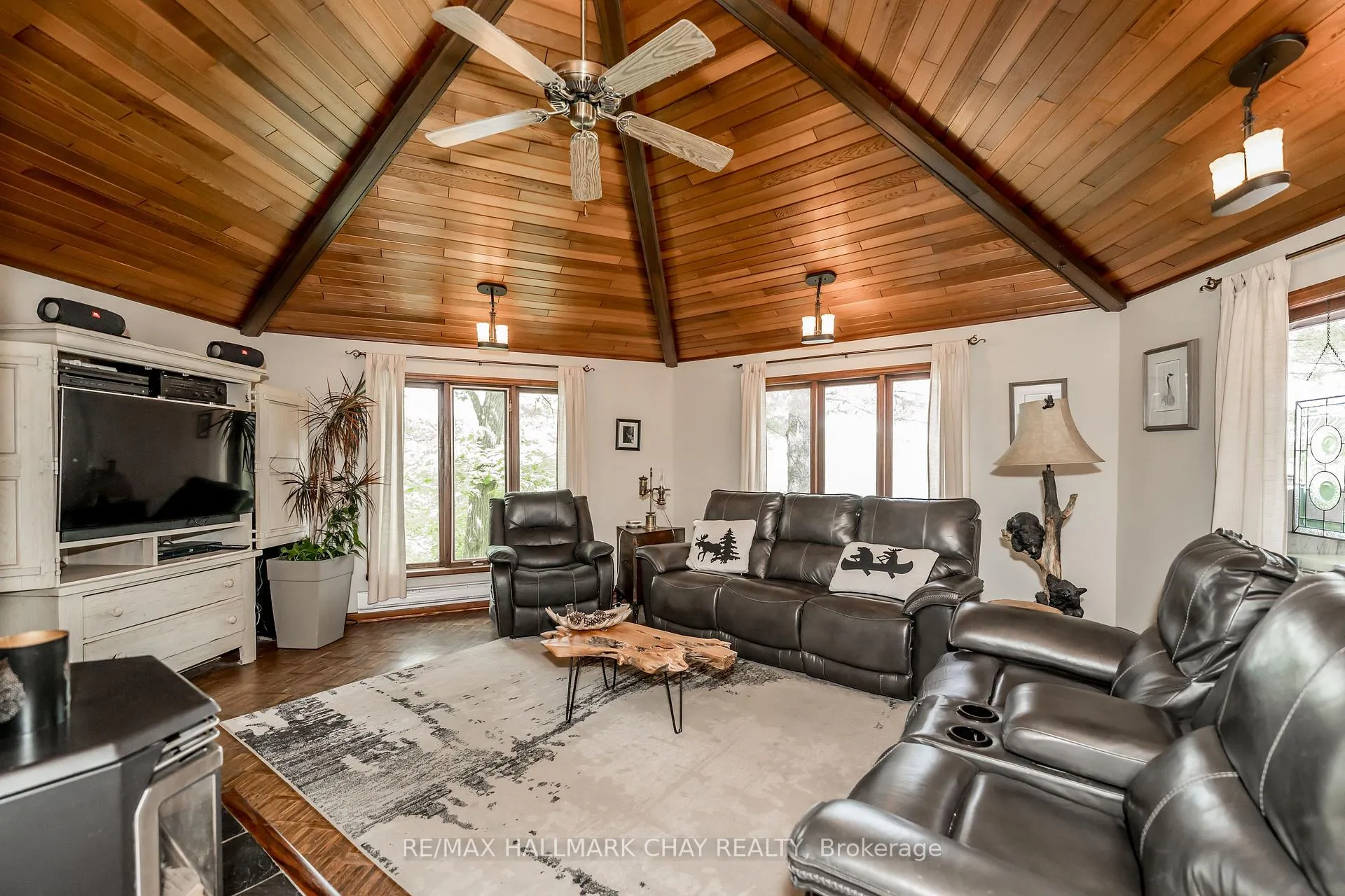Photo 10 of 8 eagle ridge Lane, McDougall — HOMEH