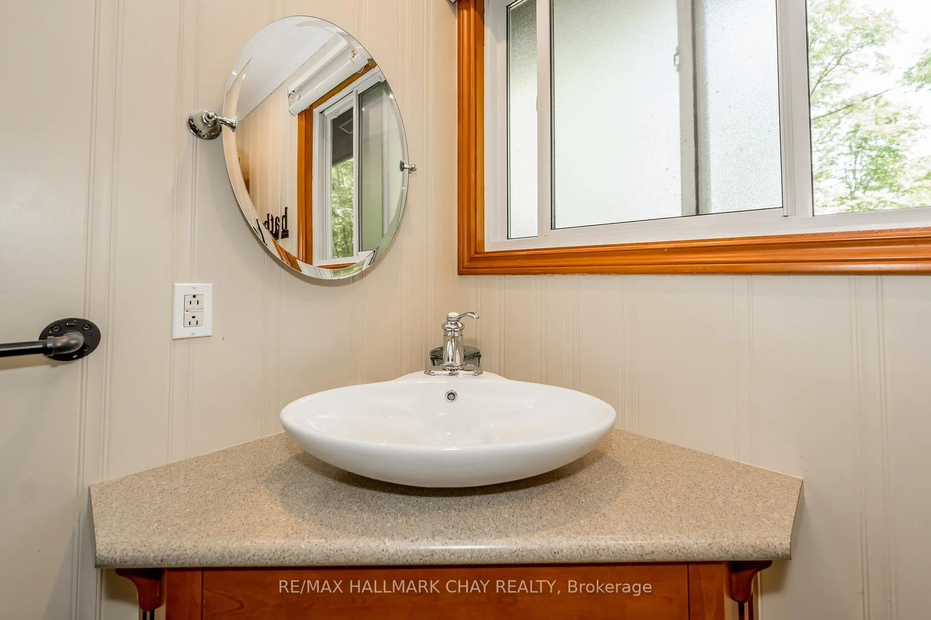 Photo 22 of 8 eagle ridge Lane, McDougall — HOMEH
