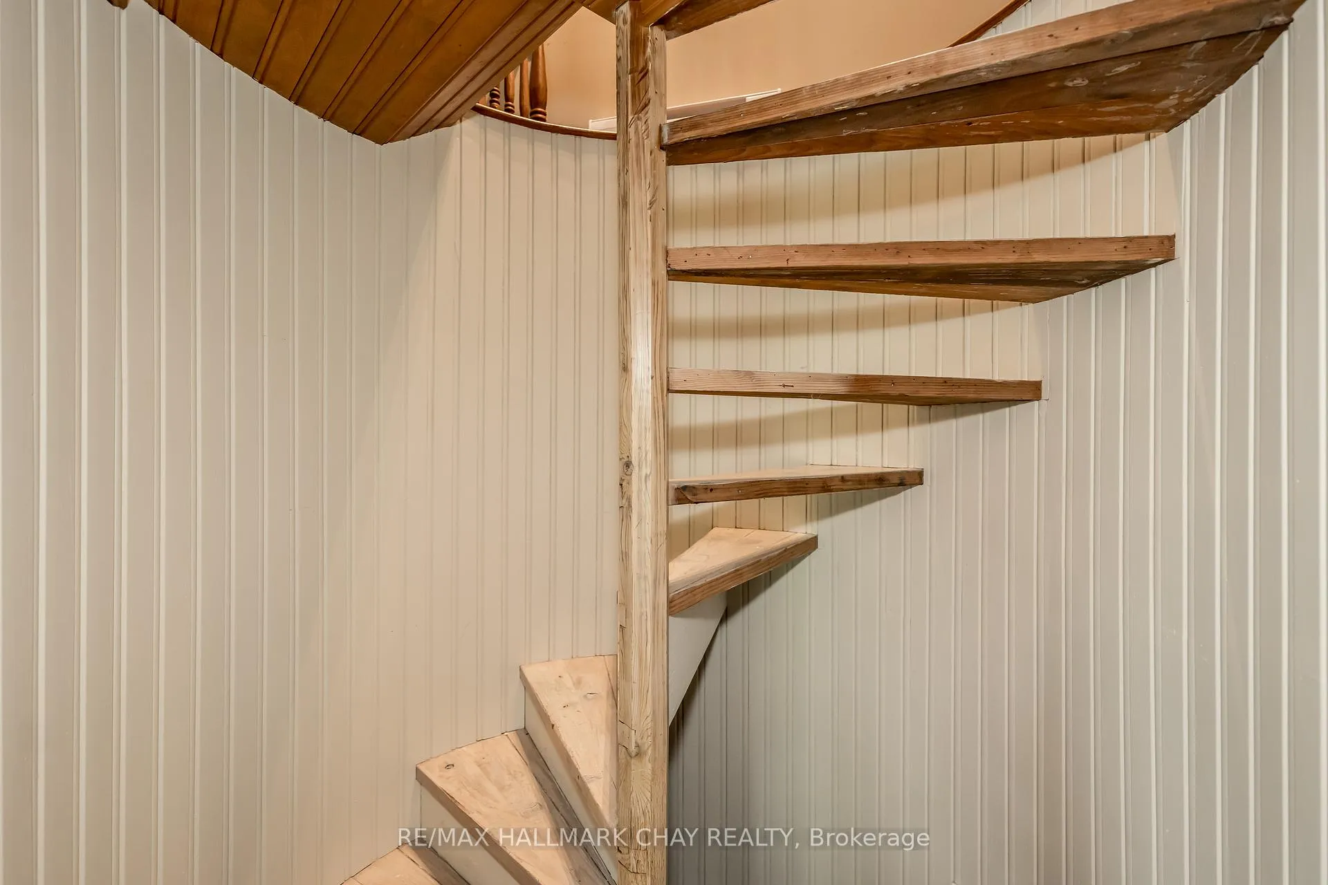 Photo 25 of 8 eagle ridge Lane, McDougall — HOMEH
