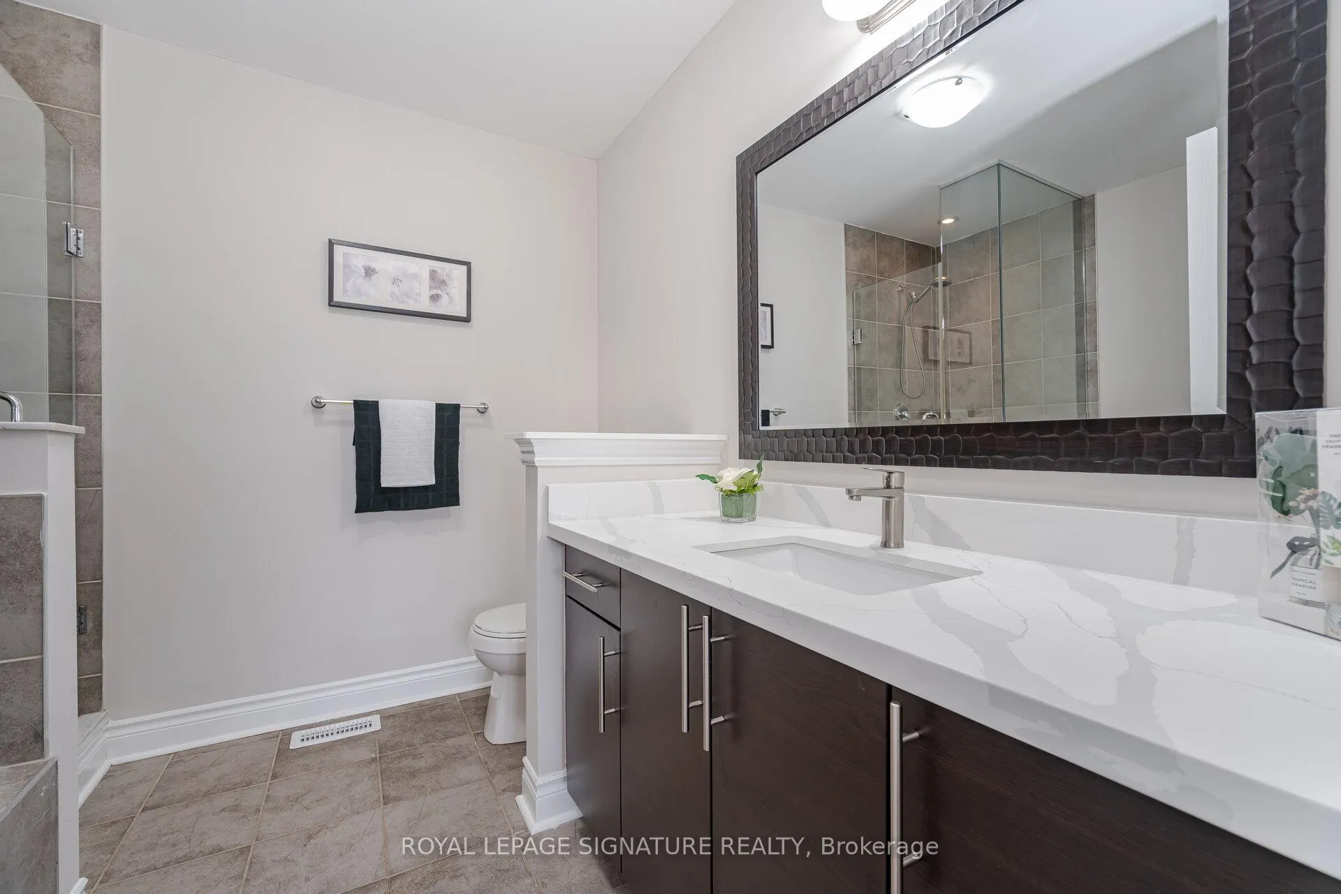 Photo 15 of 1106 Schooling Drive, Oshawa, Taunton — HOMEH