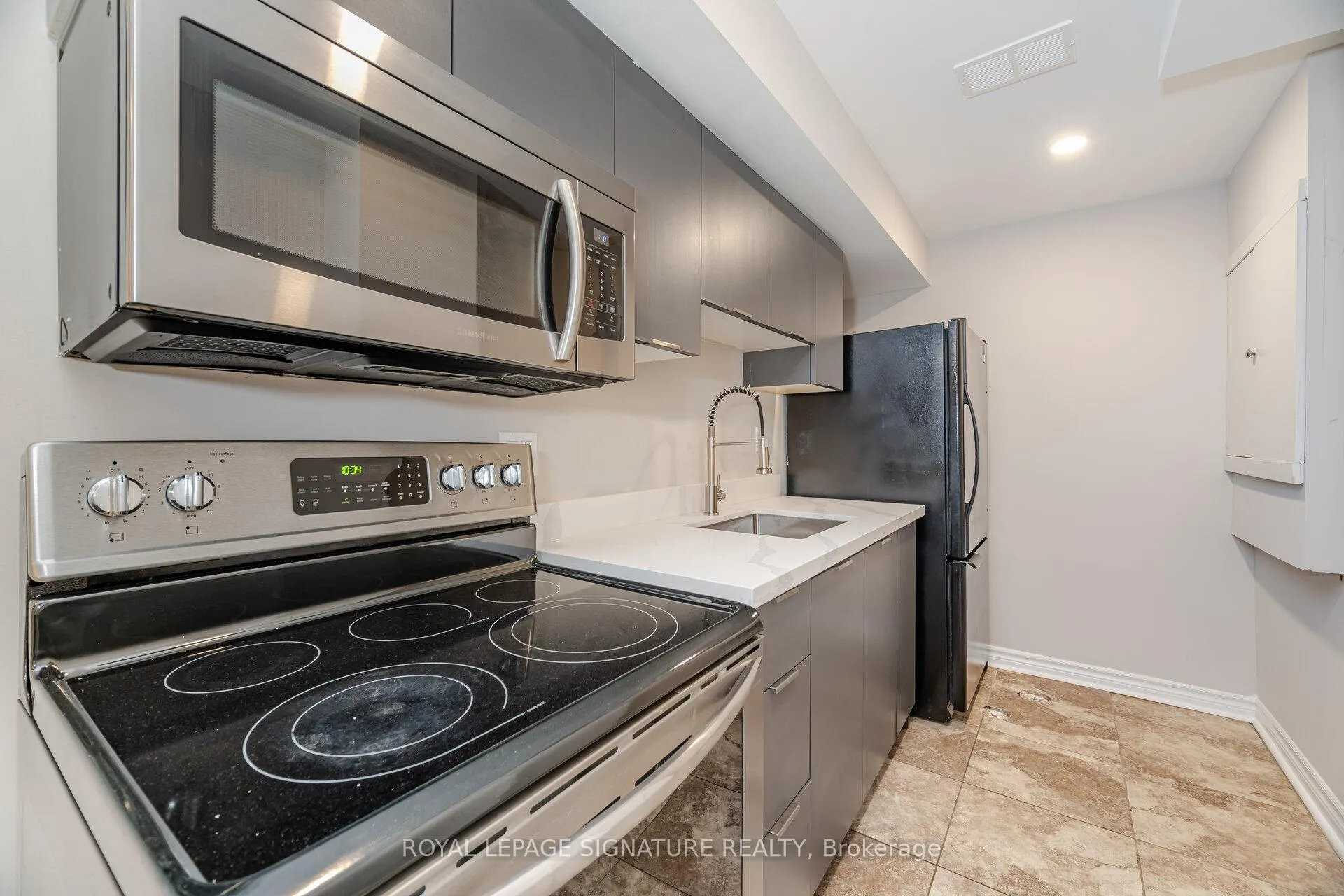 Photo 23 of 1106 Schooling Drive, Oshawa, Taunton — HOMEH