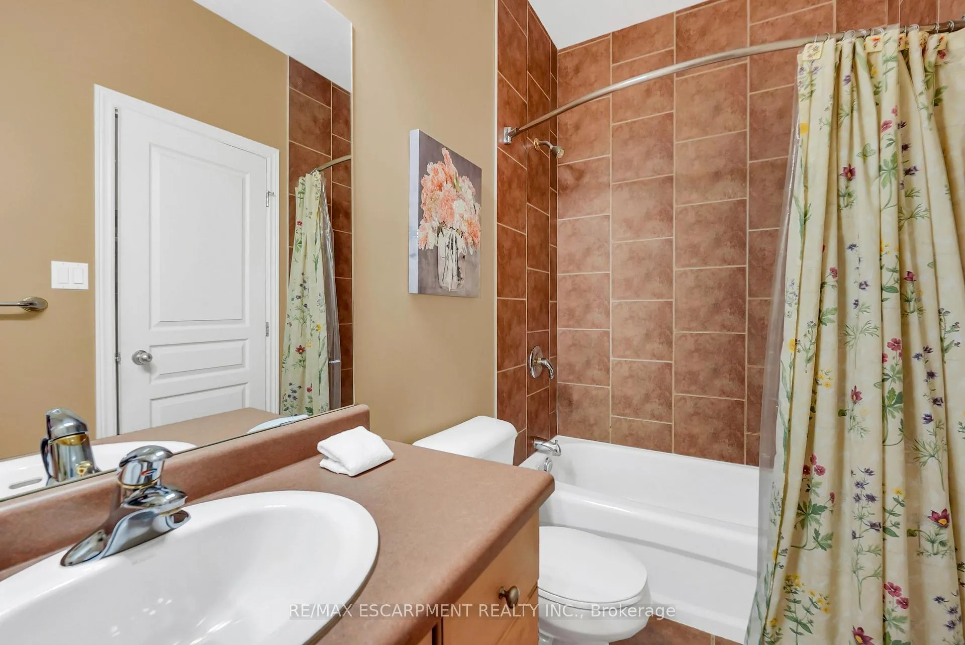 Photo 19 of 169 Central Avenue, Grimsby, Grimsby East — HOMEH