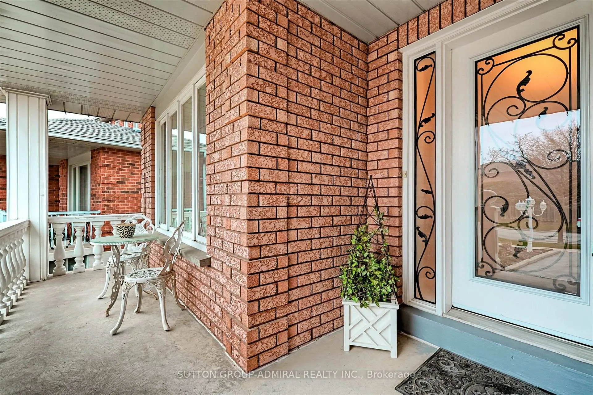 Photo 4 of 108 Camomile Street, Vaughan, West Woodbridge — HOMEH