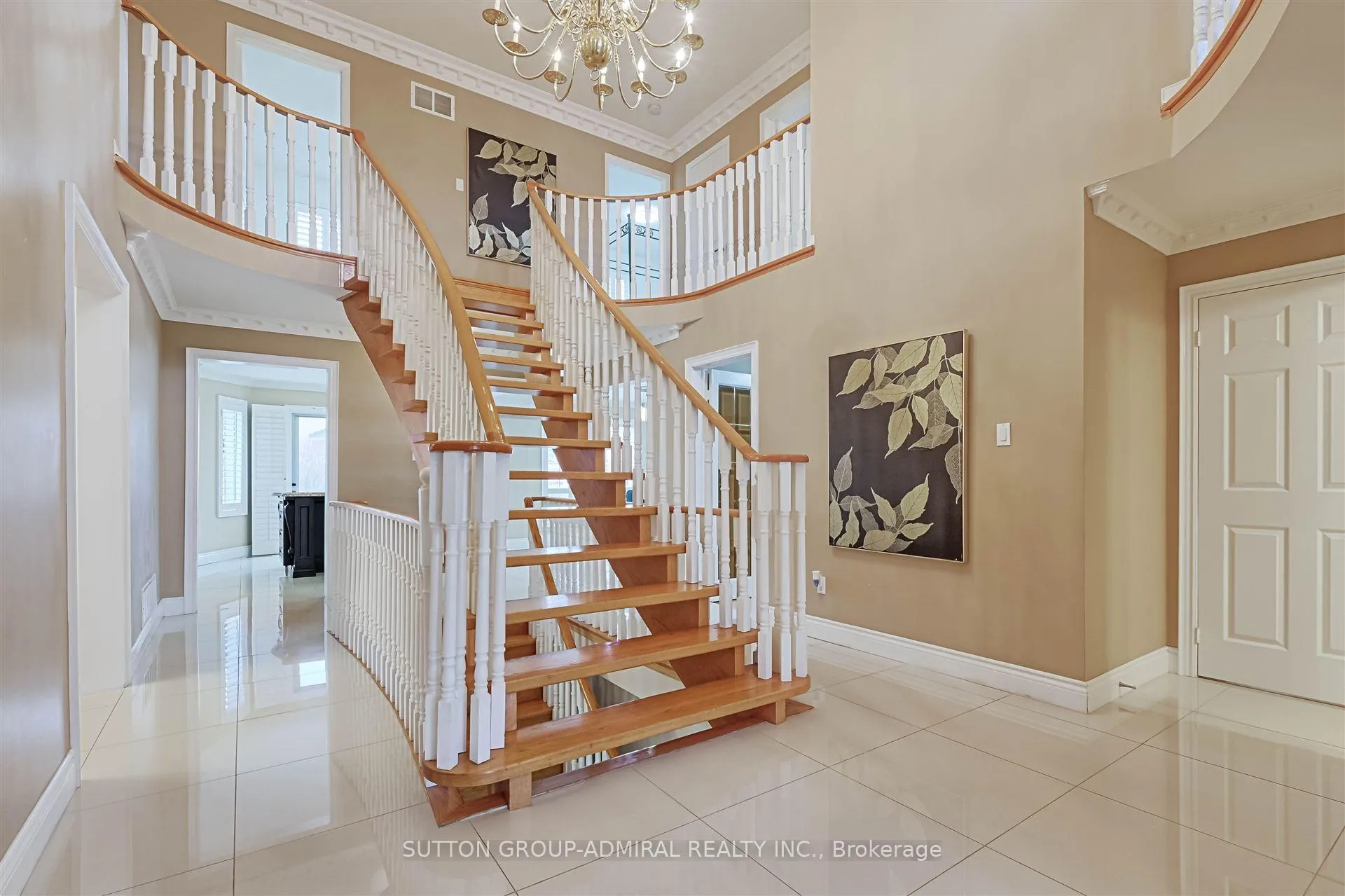 Photo 5 of 108 Camomile Street, Vaughan, West Woodbridge — HOMEH