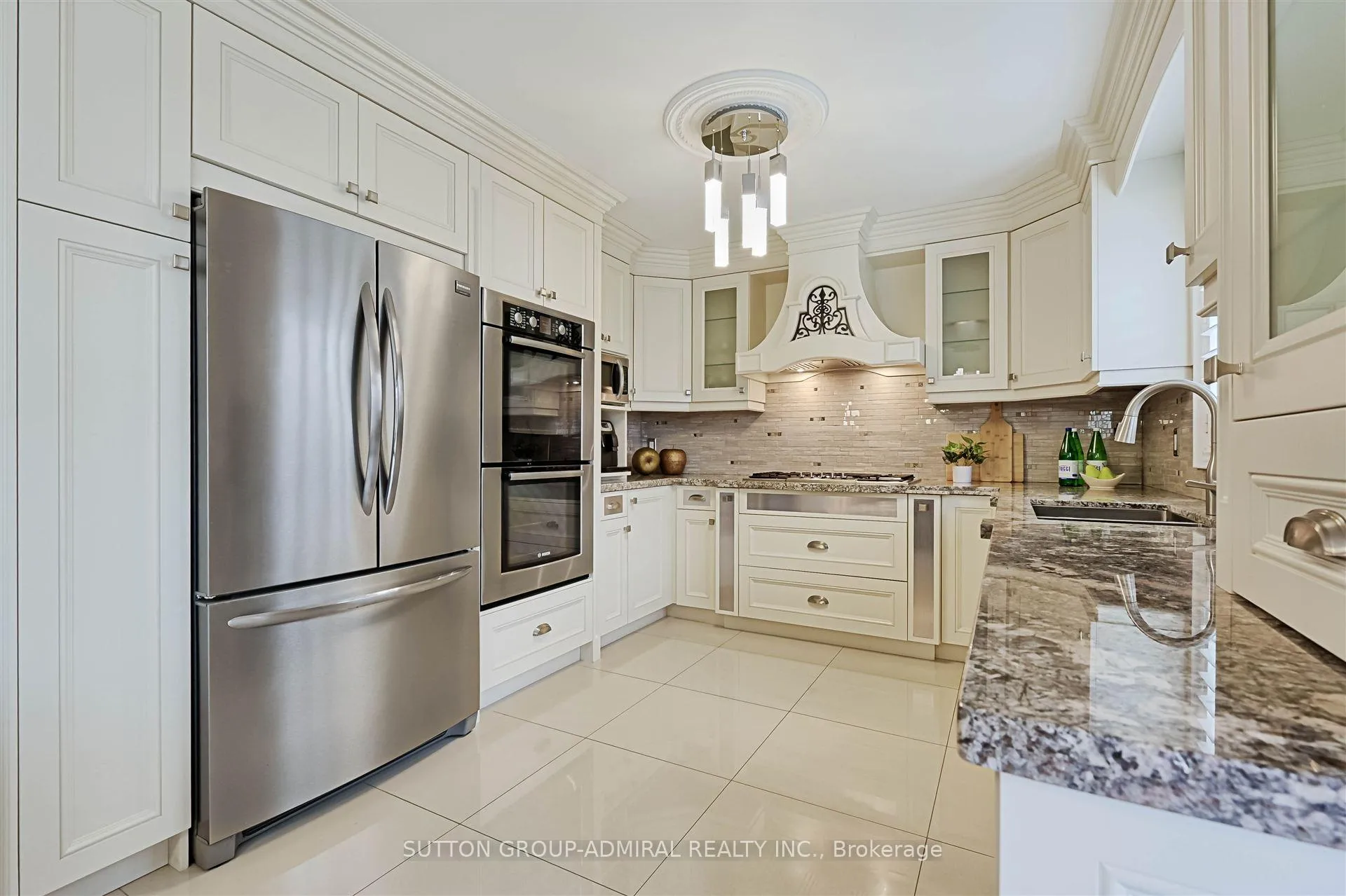 Photo 12 of 108 Camomile Street, Vaughan, West Woodbridge — HOMEH