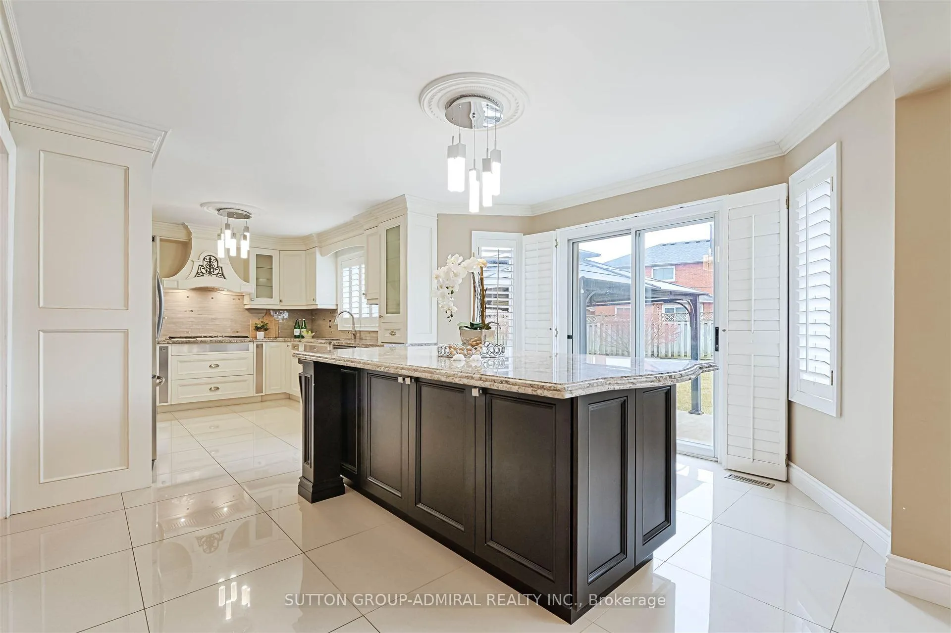 Photo 14 of 108 Camomile Street, Vaughan, West Woodbridge — HOMEH