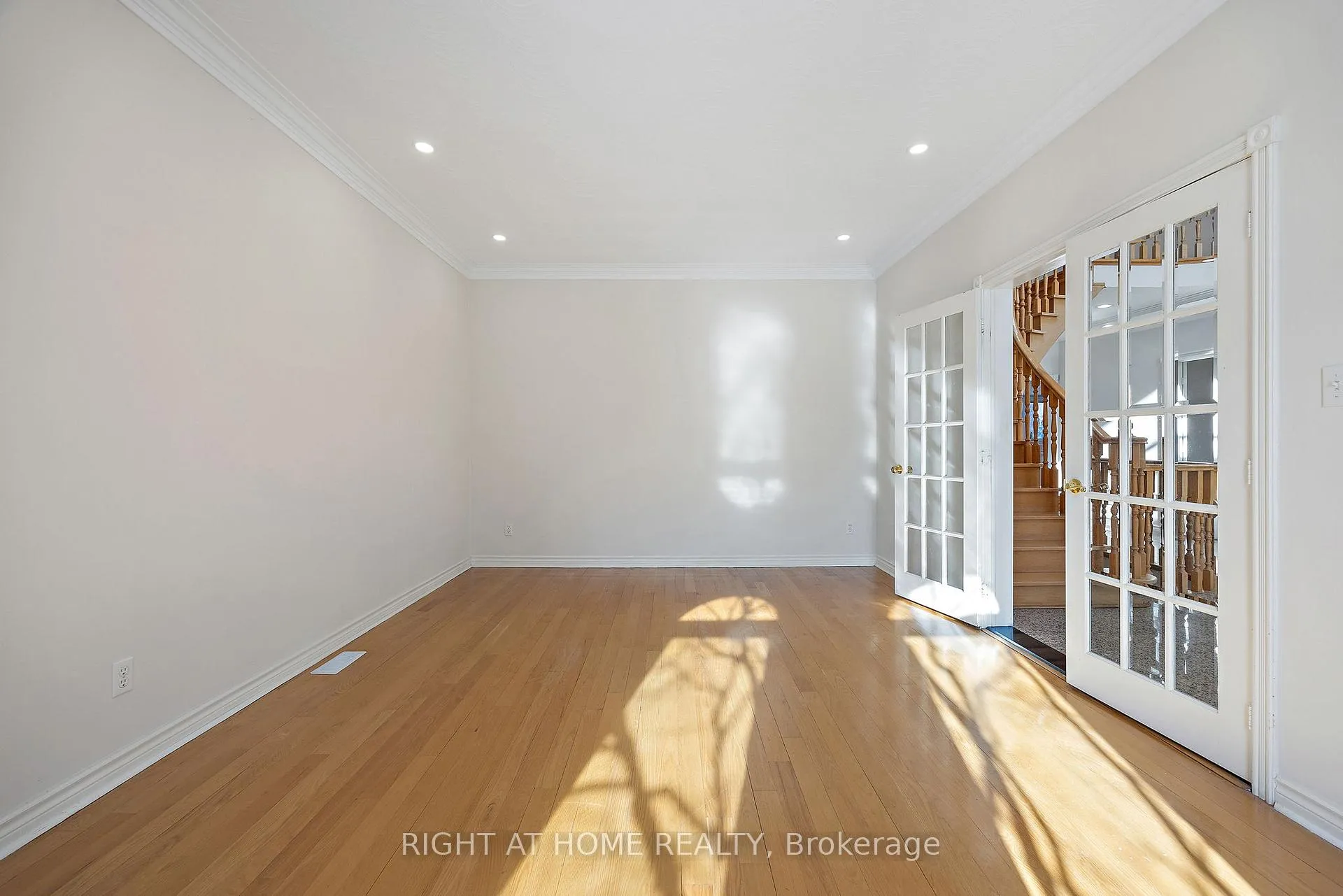 Photo 11 of 12 Regal Court, Markham, Milliken Mills East — HOMEH