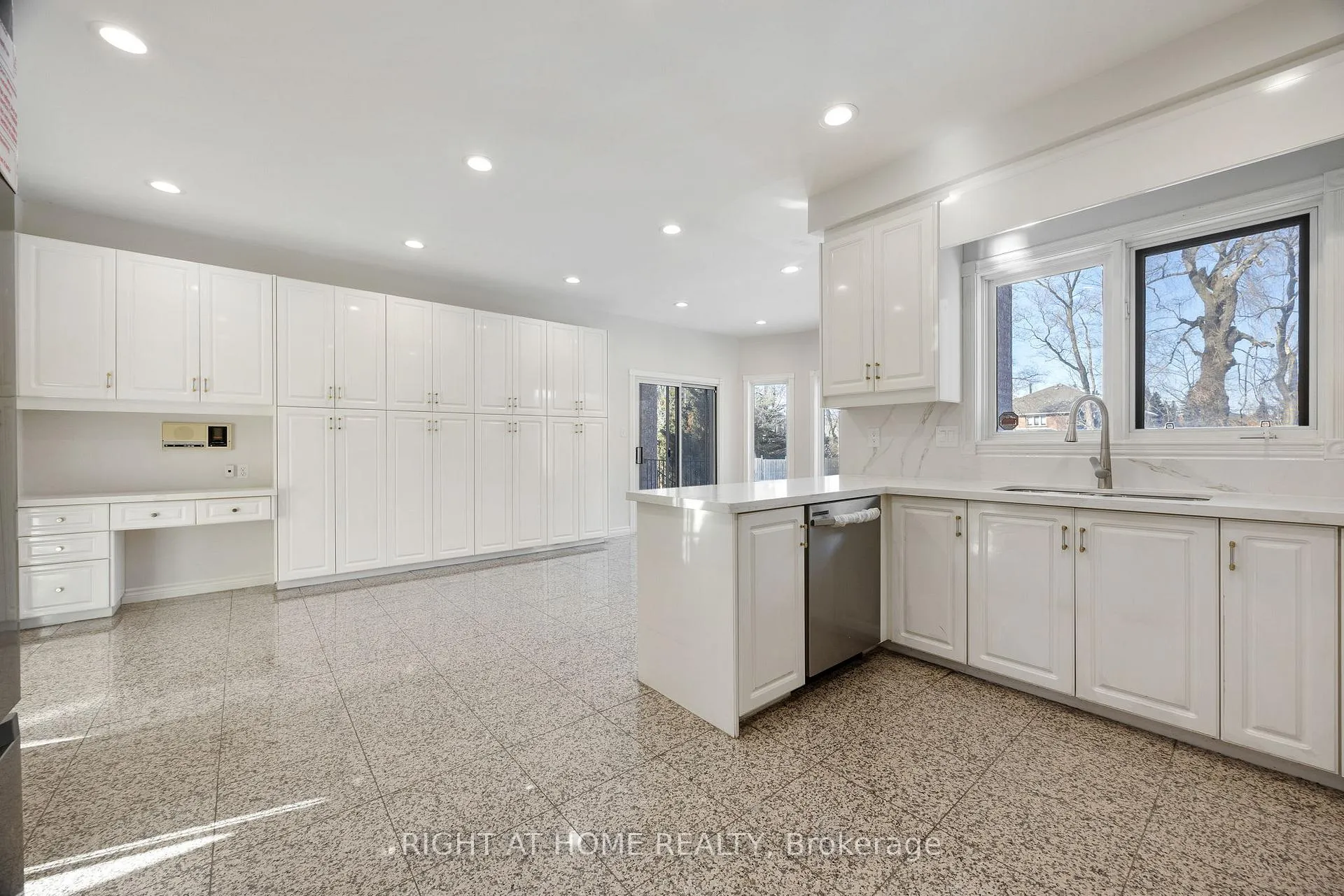 Photo 20 of 12 Regal Court, Markham, Milliken Mills East — HOMEH