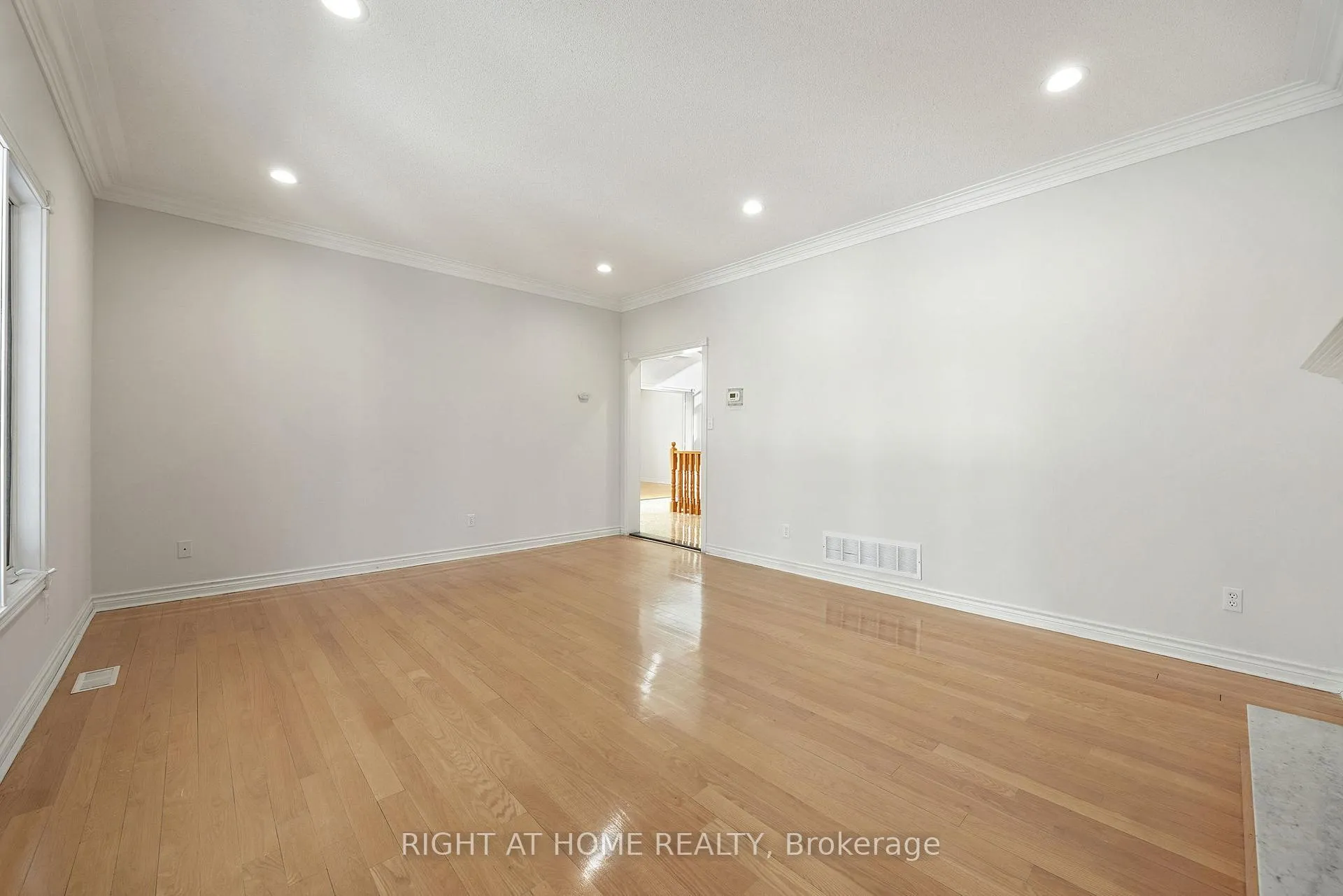 Photo 24 of 12 Regal Court, Markham, Milliken Mills East — HOMEH