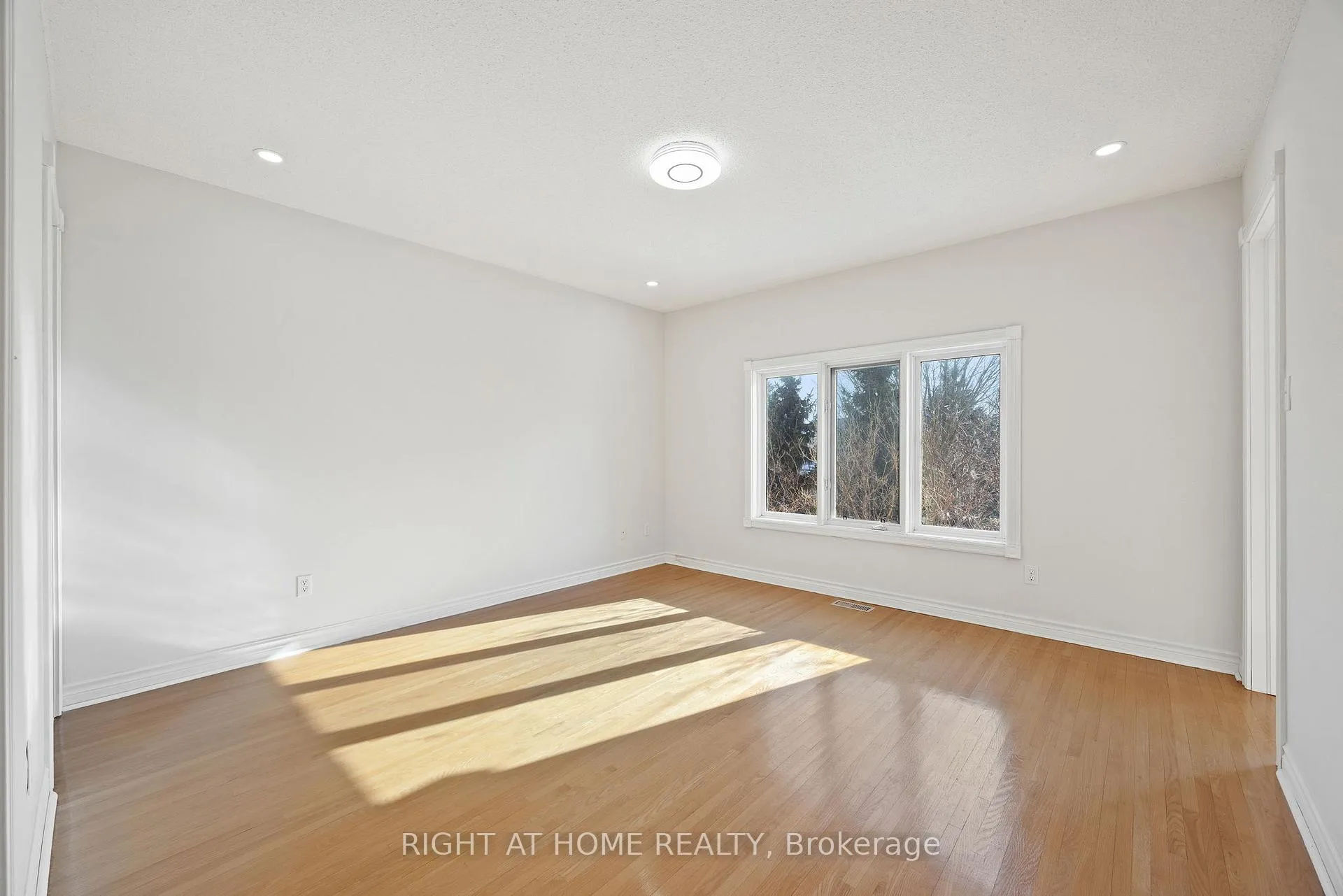 Photo 25 of 12 Regal Court, Markham, Milliken Mills East — HOMEH