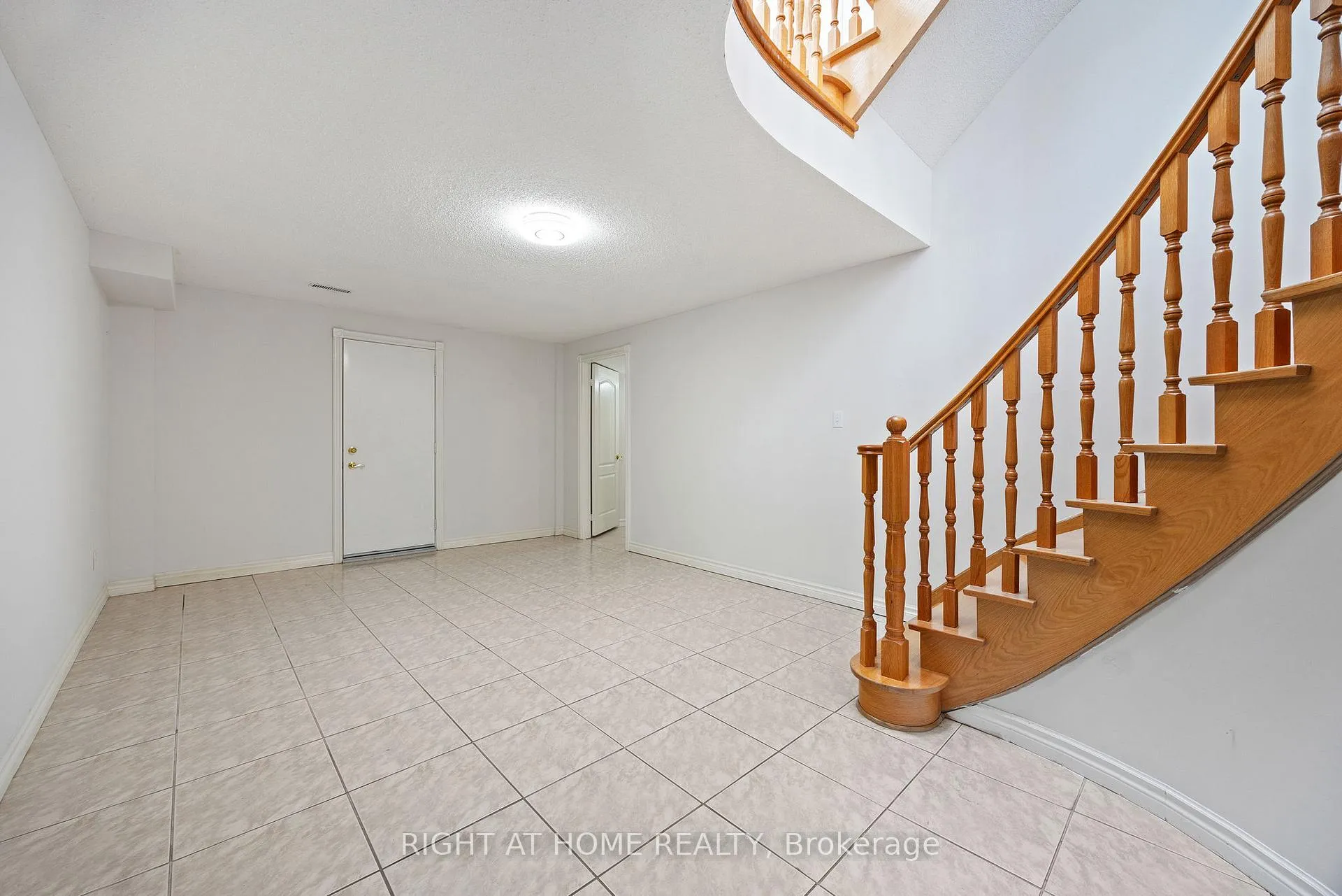 Photo 33 of 12 Regal Court, Markham, Milliken Mills East — HOMEH