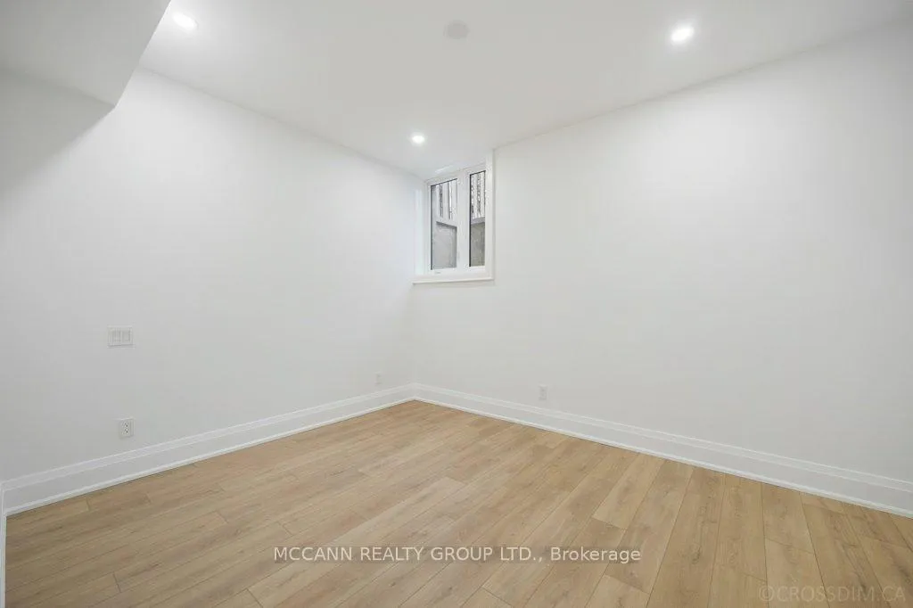 Photo 38 of 72 Woburn Avenue, Toronto, Lawrence Park North — HOMEH