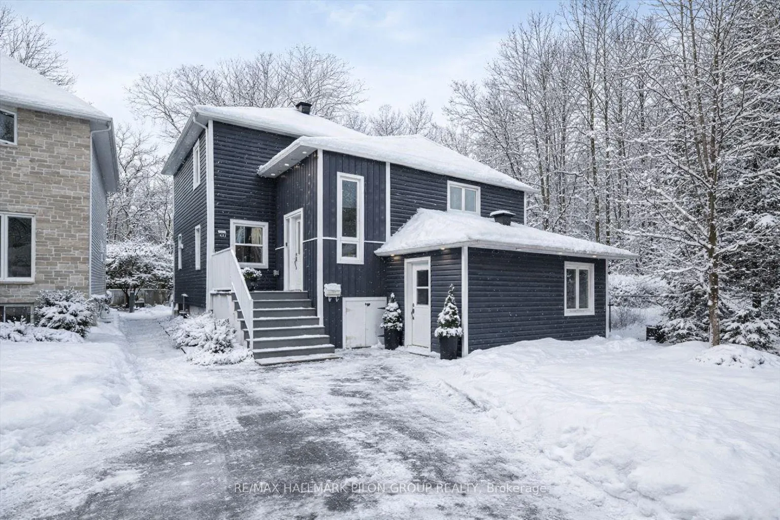 Photo 1 of 84 Eastpark Drive, Ottawa, Blackburn Hamlet — HOMEH