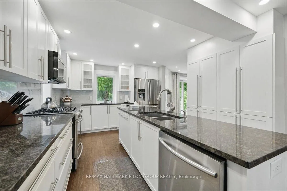 Photo 2 of 84 Eastpark Drive, Ottawa, Blackburn Hamlet — HOMEH