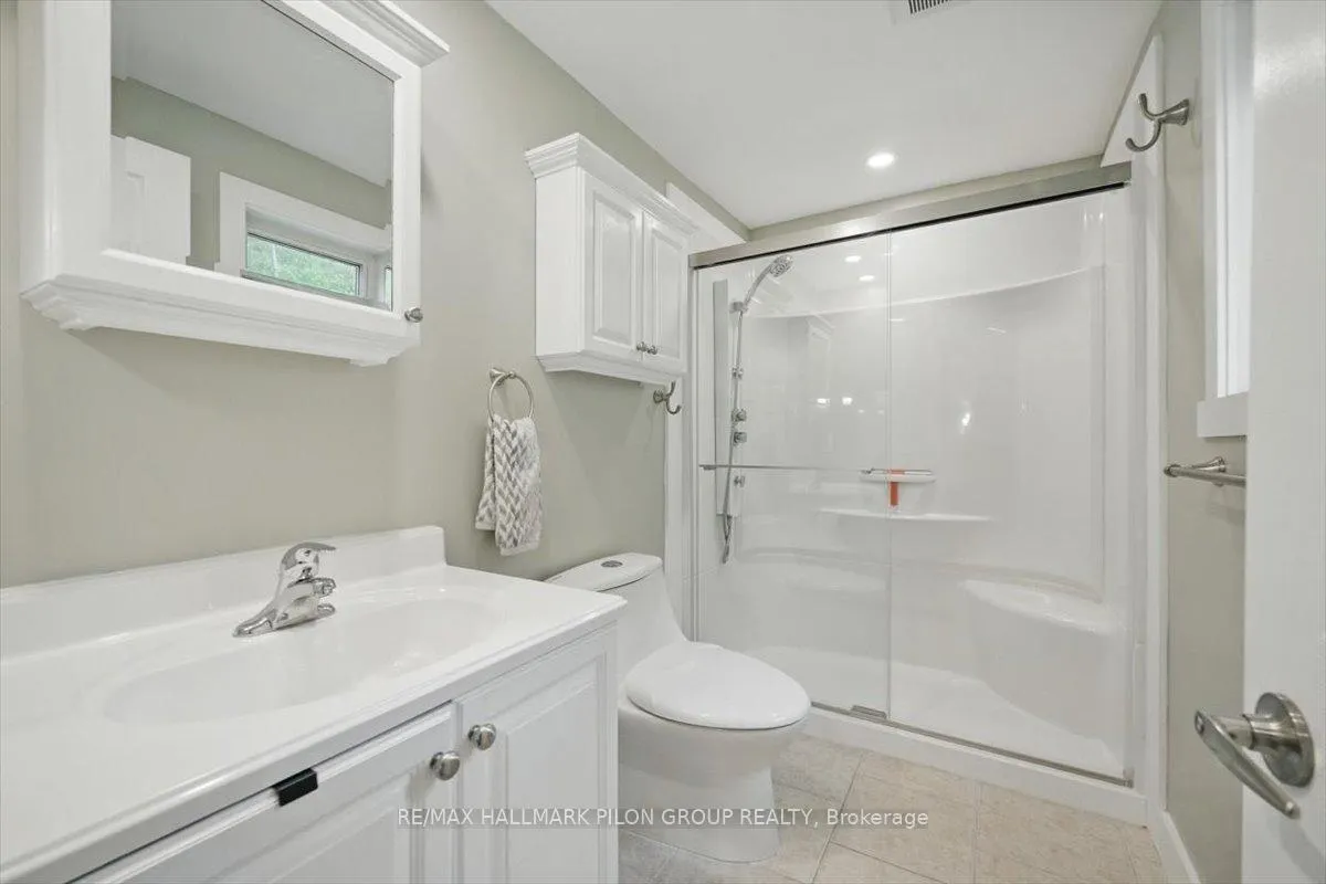 Photo 14 of 84 Eastpark Drive, Ottawa, Blackburn Hamlet — HOMEH